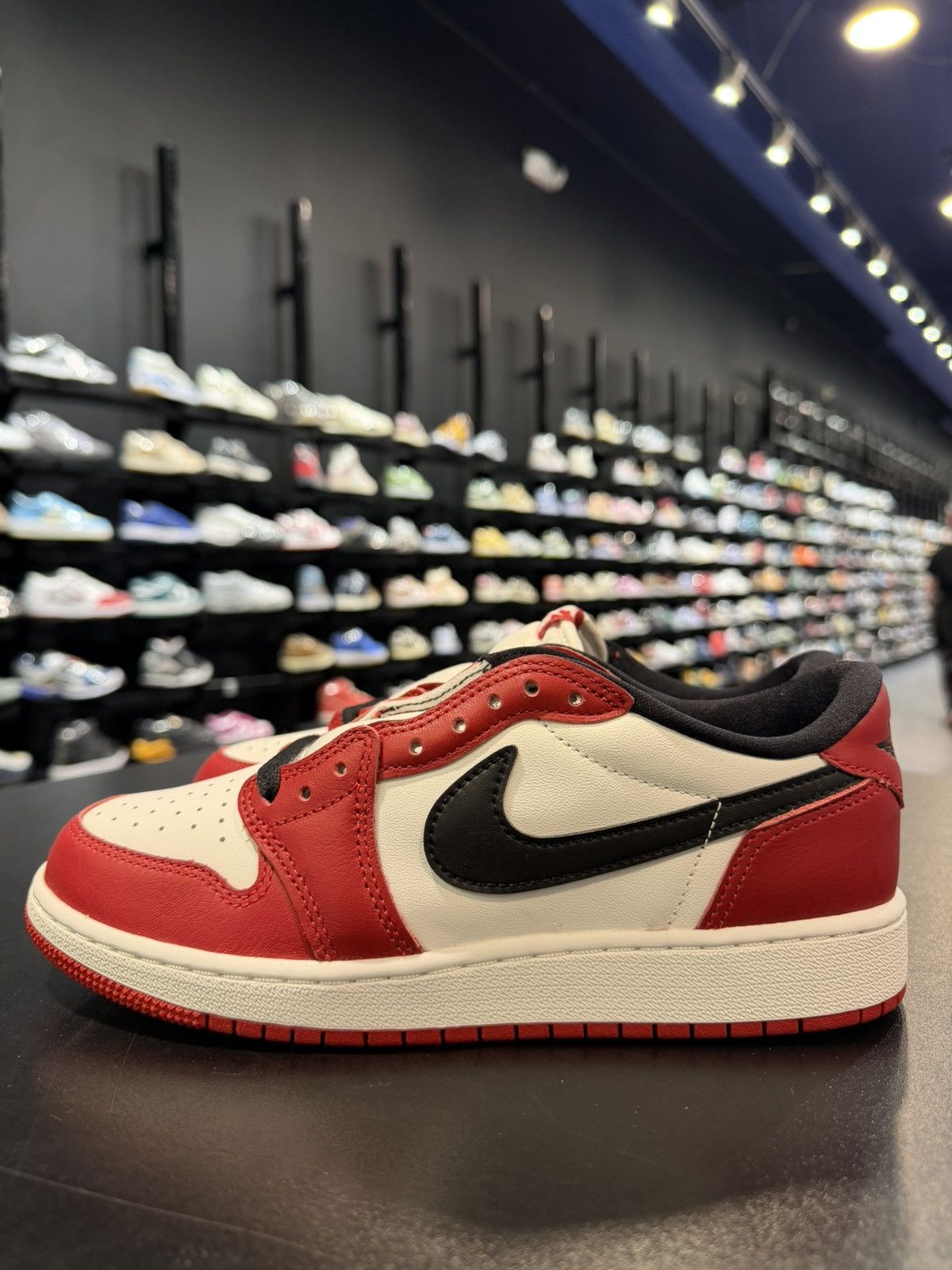 Jordan Brand Size 6 - Jordan 1 Low Retro OG Chicago (2025) Size US 6 / EU 39 - 1 Thumbnail