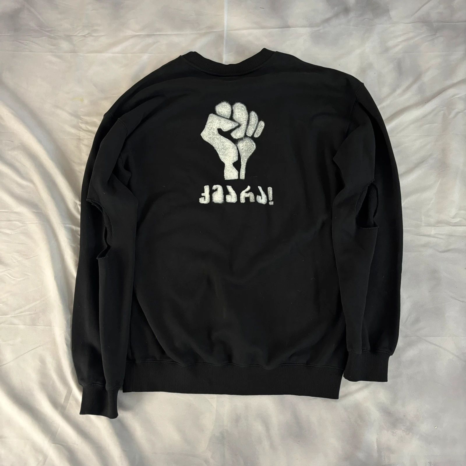 Vetements Vetements ss19 cut out sweatshirt Size US M / EU 48-50 / 2 - 3 Thumbnail
