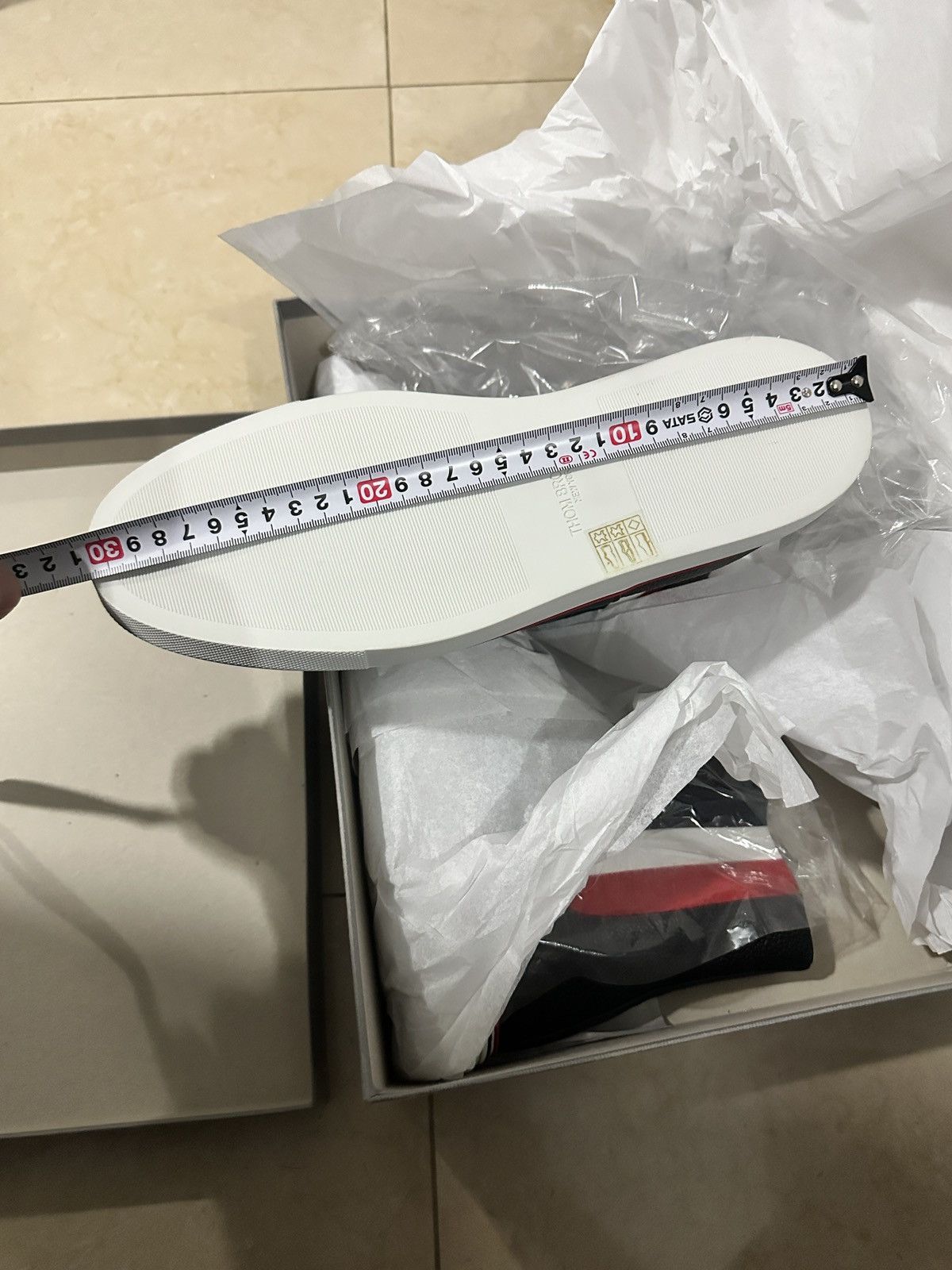Thom Browne BNWT $950 Thom Browne Striped sneakers Chelsea boots Trainer Size US 10 / EU 43 - 8 Thumbnail