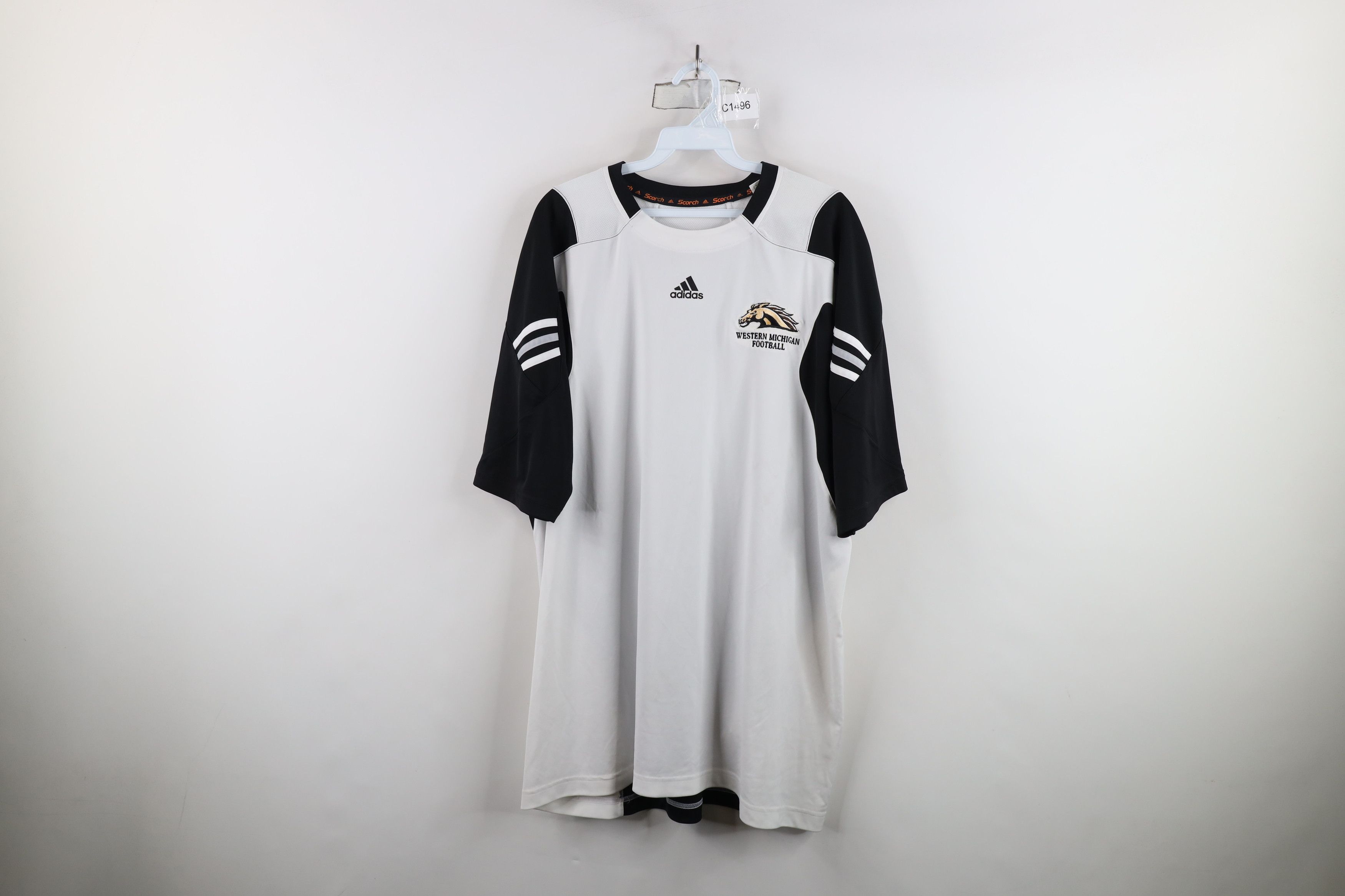 Adidas × Vintage Adidas Western Michigan University Football T-Shirt White Size US XL / EU 56 / 4 - 1 Thumbnail