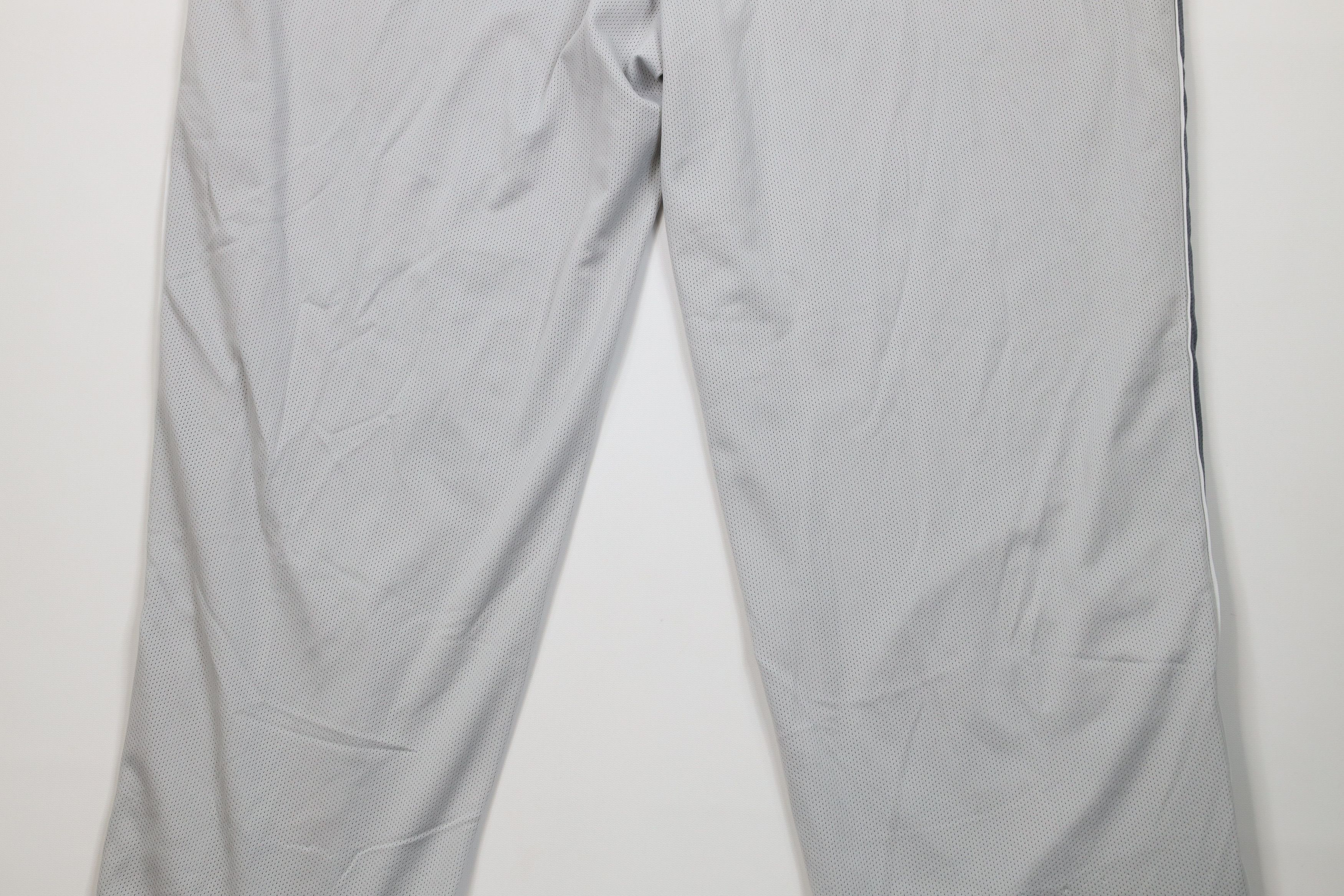 Vintage Vintage 90s Streetwear Block Mesh Knit Wide Leg Pants Gray Size US 38 / EU 54 - 11 Thumbnail