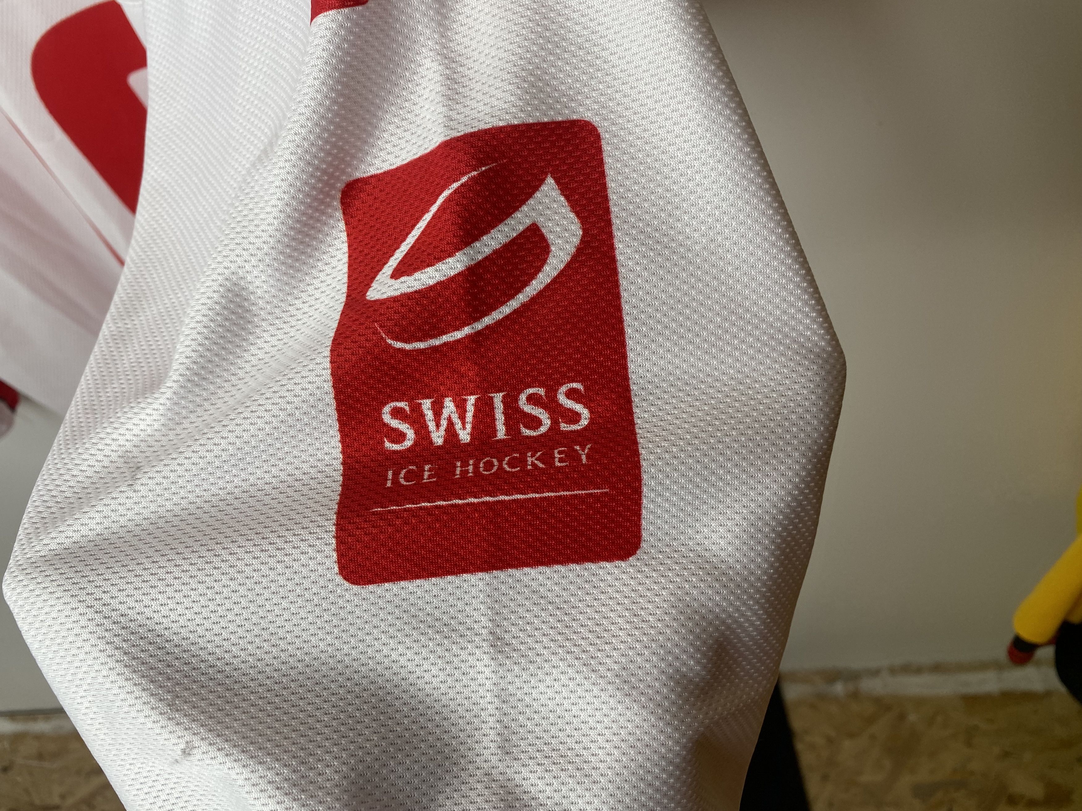 Nike SWITZERLAND TEAM U16 MATCH WORN ICE HOCKEY JERSEY SHIRT Size US L / EU 52-54 / 3 - 3 Thumbnail