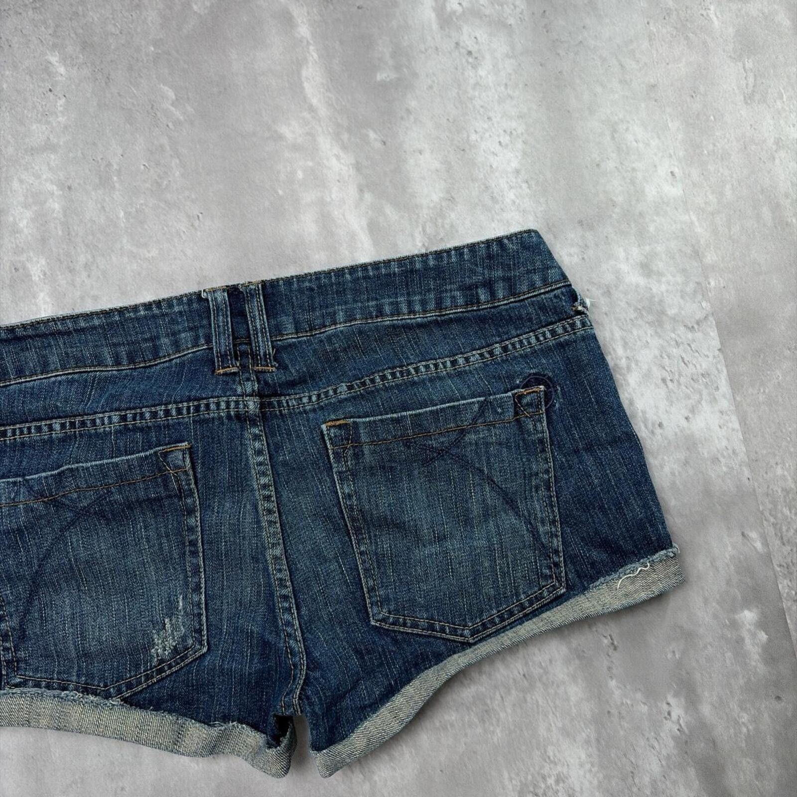 Empyre Y2K Dark Wash Empyre Grunge Gothic Mini Denim Shorts Size 34" / US 12 / IT 48 - 4 Thumbnail