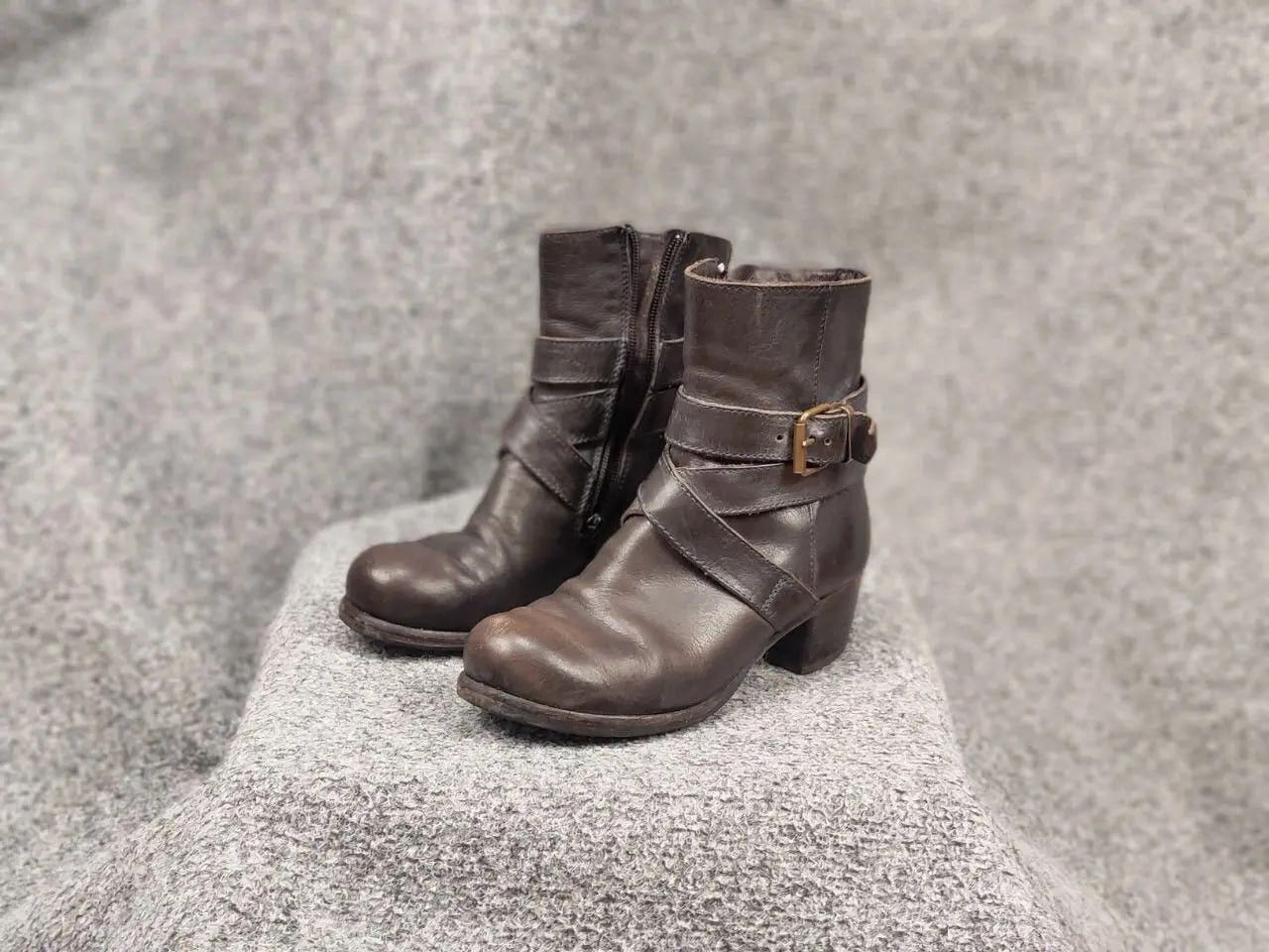 MoMA Moma Handmade Leather Shoes Buckle Wide Width Ankle Boots Size US 5 / IT 35 - 12 Thumbnail