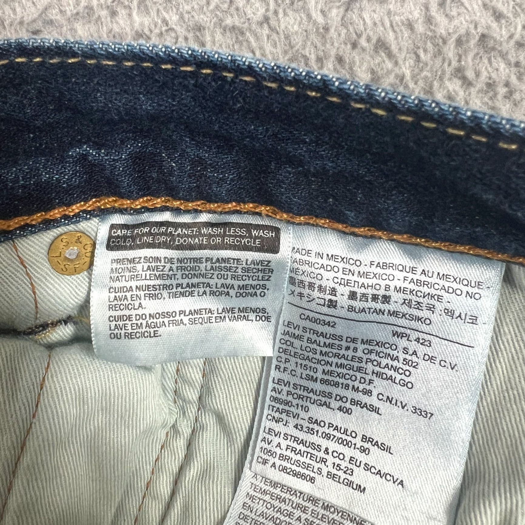Levi's VINTAGE Levi's 501 Jeans Men 32x30 Straight Denim Dark Blue Button Fly Grunge 90s Size US 32 / EU 48 - 7 Thumbnail