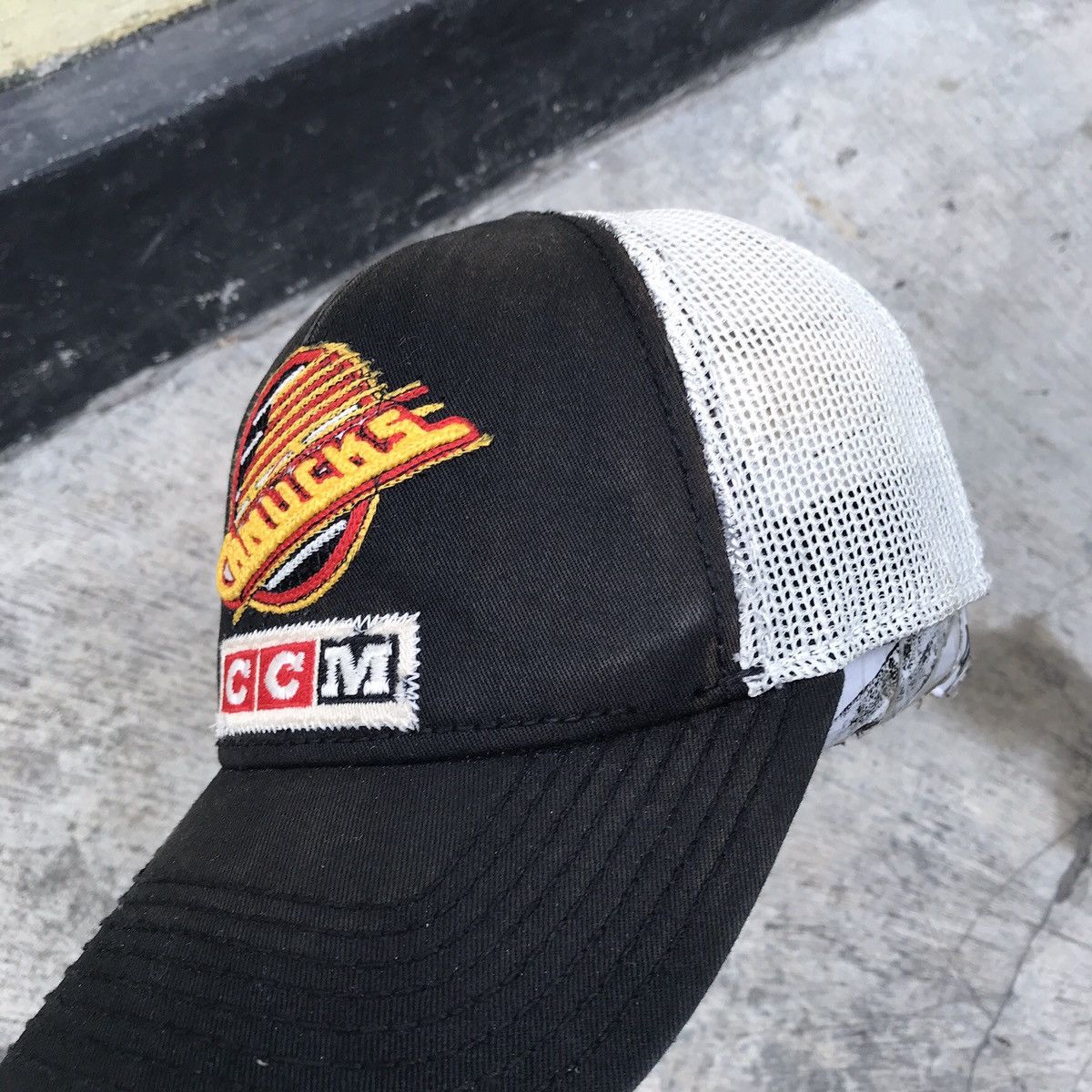 Ccm CCM X NHL CANUCKS Size ONE SIZE - 5 Thumbnail