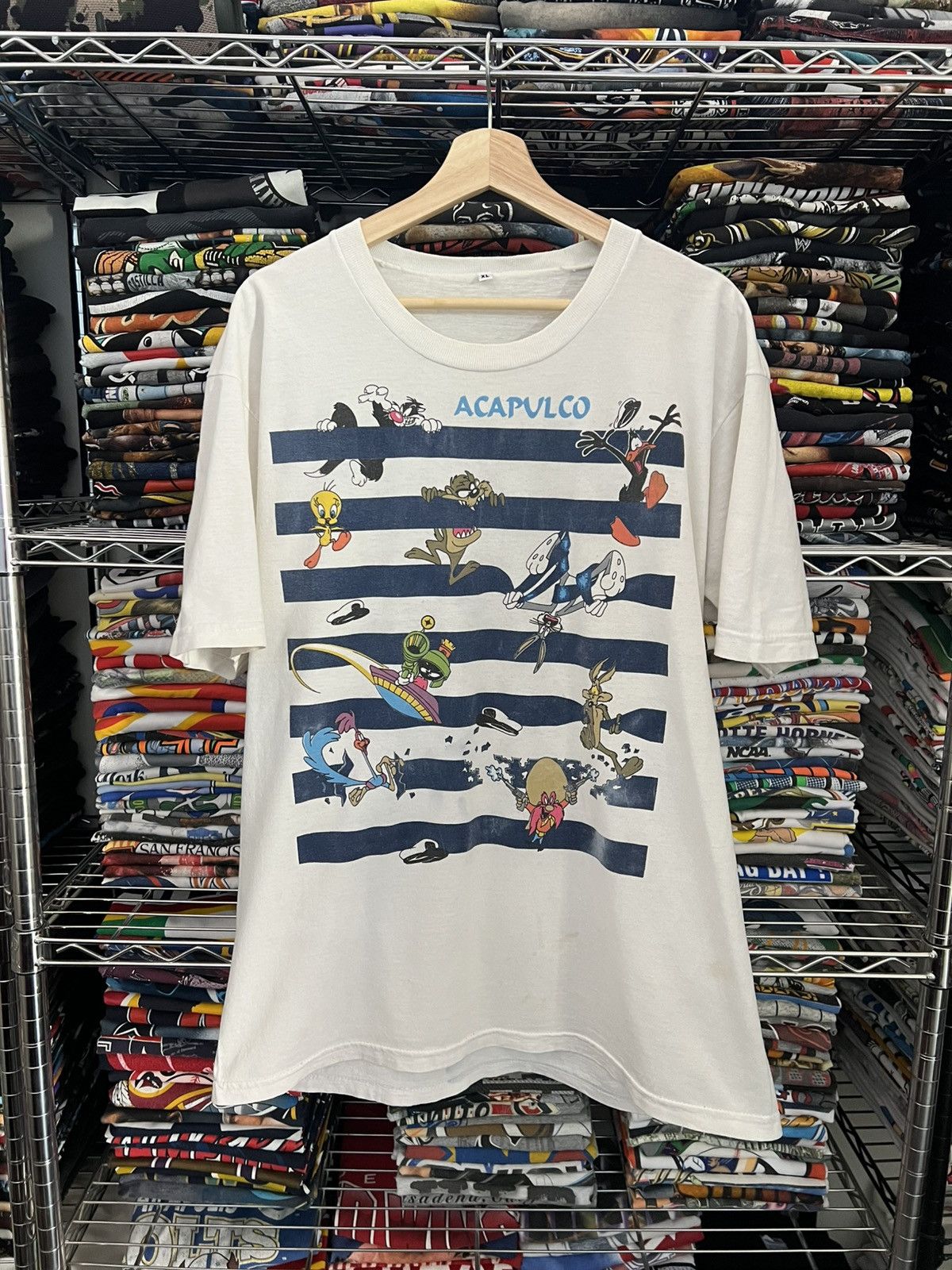 Warner Bros 90s Looney Tunes Acapulco Souvenir Tee Size US XL / EU 56 / 4 - 1 Thumbnail