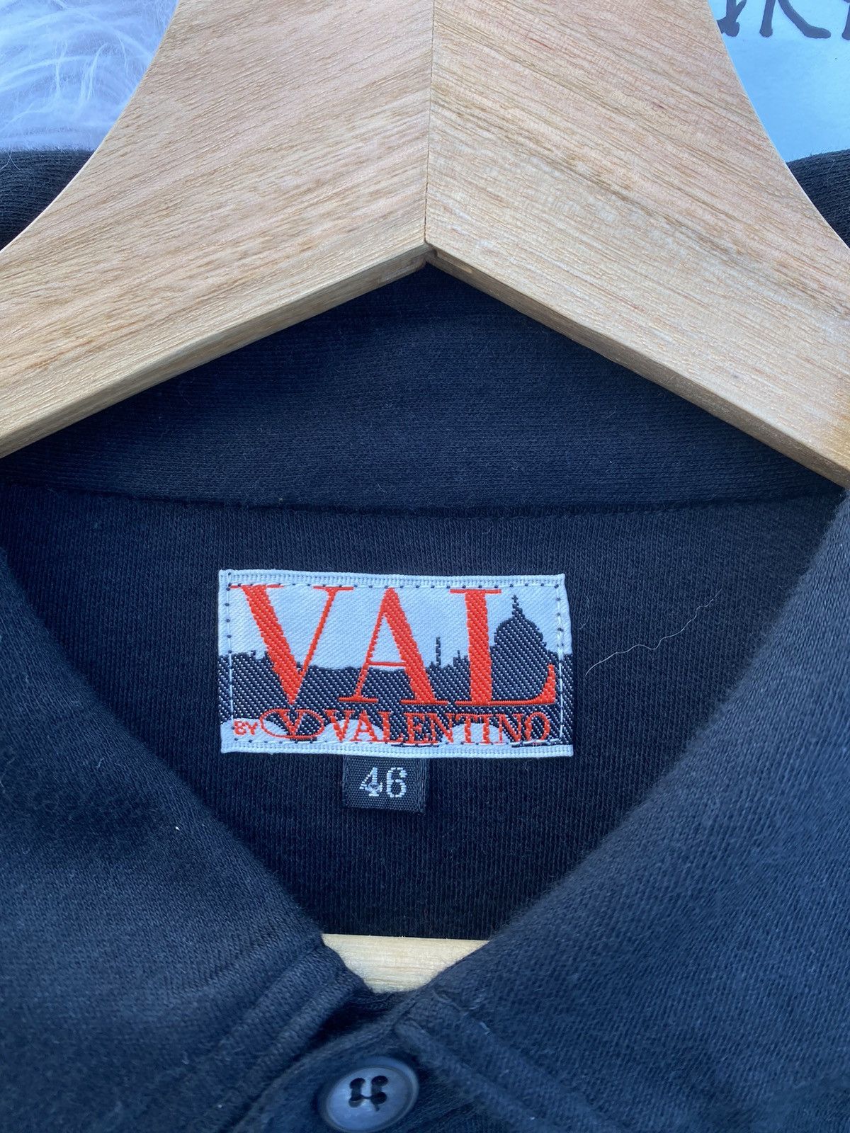 Valentino Rare Vintage Valentino Buttons Shirt Size US M / EU 48-50 / 2 - 8 Thumbnail
