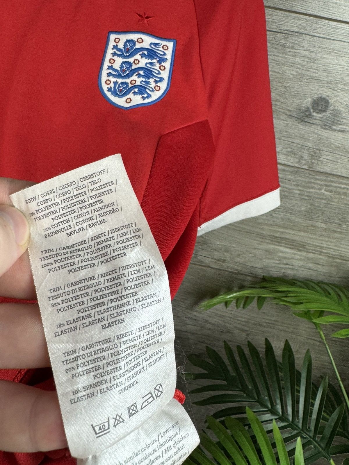 Umbro Umbro soccer jersey England 🏴󠁧󠁢󠁥󠁮󠁧󠁿 size s-m Size US S / EU 44-46 / 1 - 5 Thumbnail