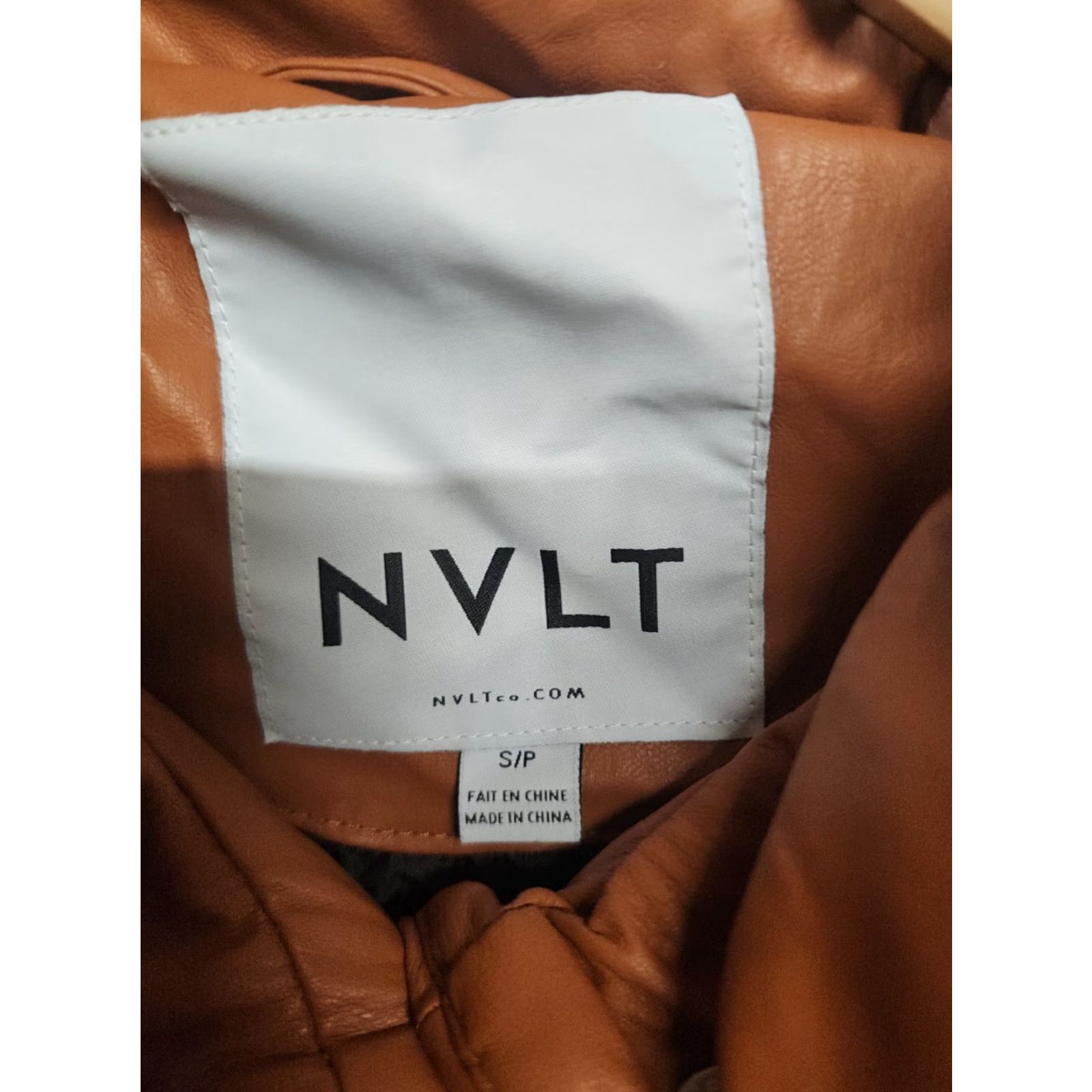 NVLTY NVLT Women’s Orange Puffer Jacket Long Sleeve Button Closure Mock Neck Size S/Small | Women | Orange | Puffer Jacket Size S / US 4 / IT 40 - 4 Thumbnail
