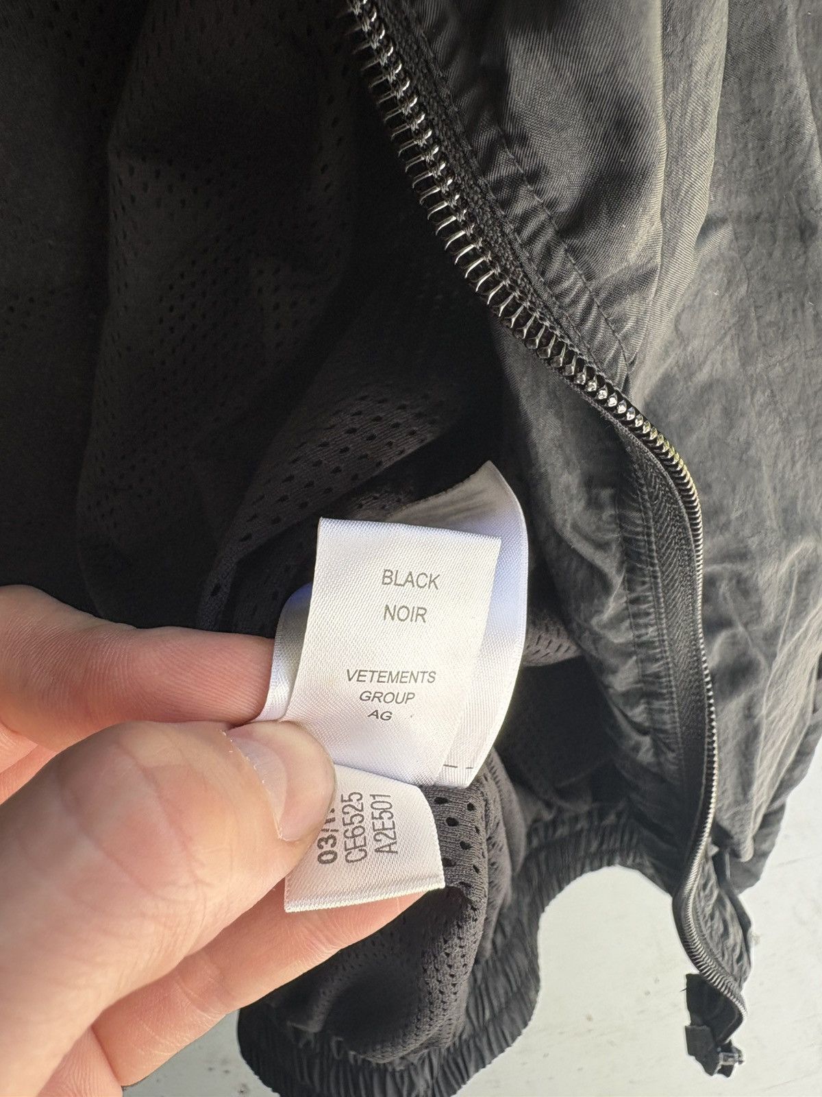 Reebok × Vetements 2017 Track Jacket Size US M / EU 48-50 / 2 - 8 Thumbnail