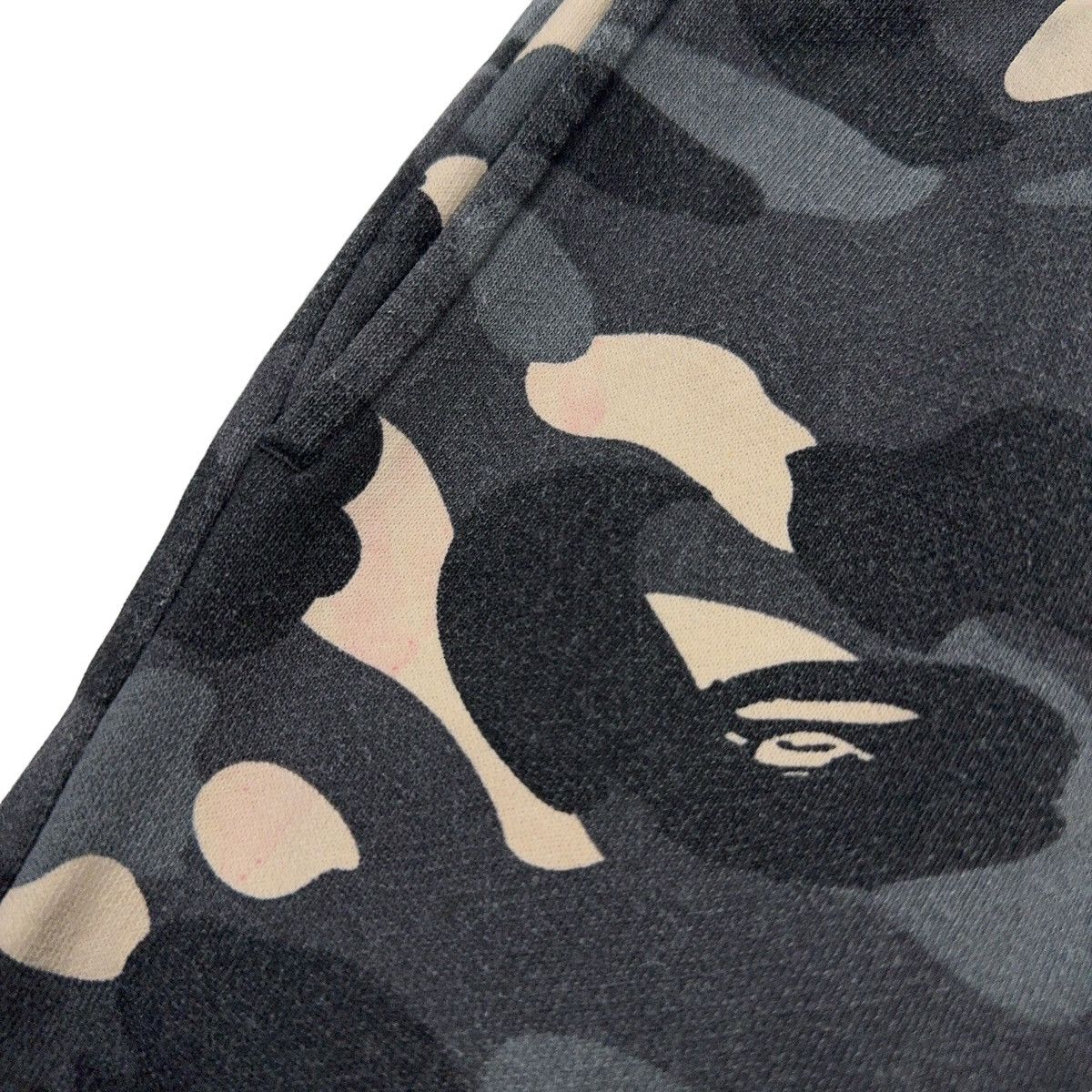 Bape Kids City Camo Shark Sweat Shorts Size US 28 / EU 44 - 13 Thumbnail