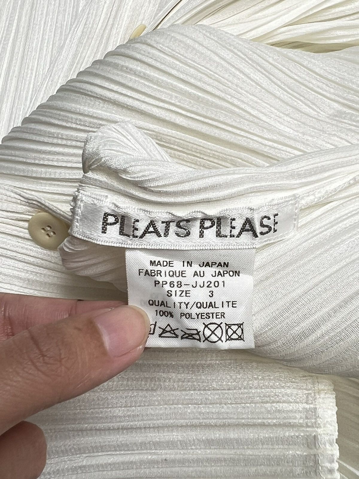 Pleats Please Issey Miyake ISSEY MIYAKE PLEATS PLEASE White Shirt Size US S / EU 44-46 / 1 - 14 Thumbnail