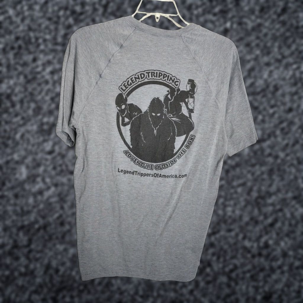 Vintage Mens M Bigfoot Aliens Research Legend Tripping Team Funny T-Shirt Gray Cotton Graphic Print Short Sleeve Round Neck Sport tek Men Size US M / EU 48-50 / 2 - 1 Thumbnail