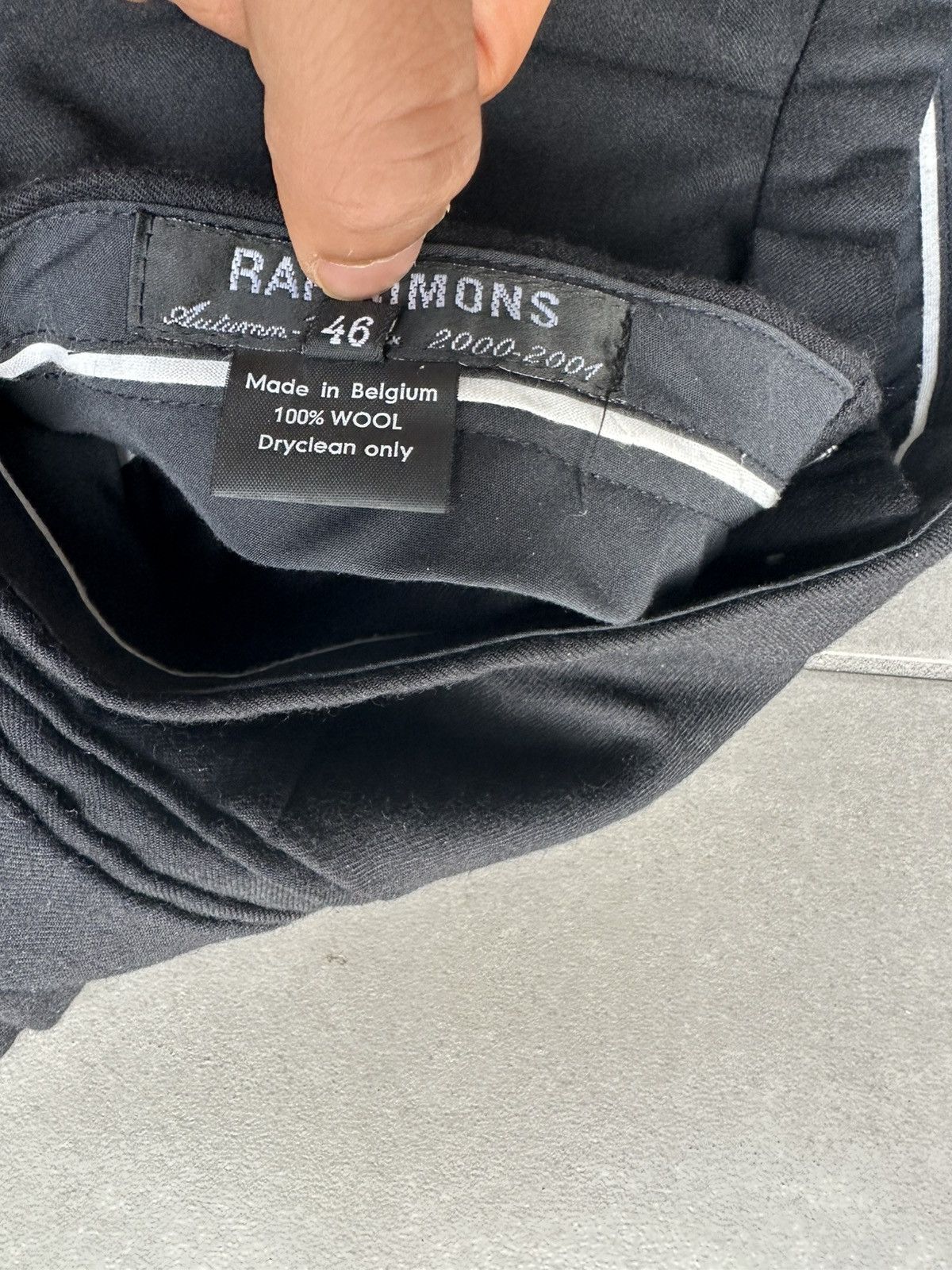 Raf Simons Raf Simons AW2000 “confusion” pleated wide trousers Size US 30 / EU 46 - 12 Thumbnail