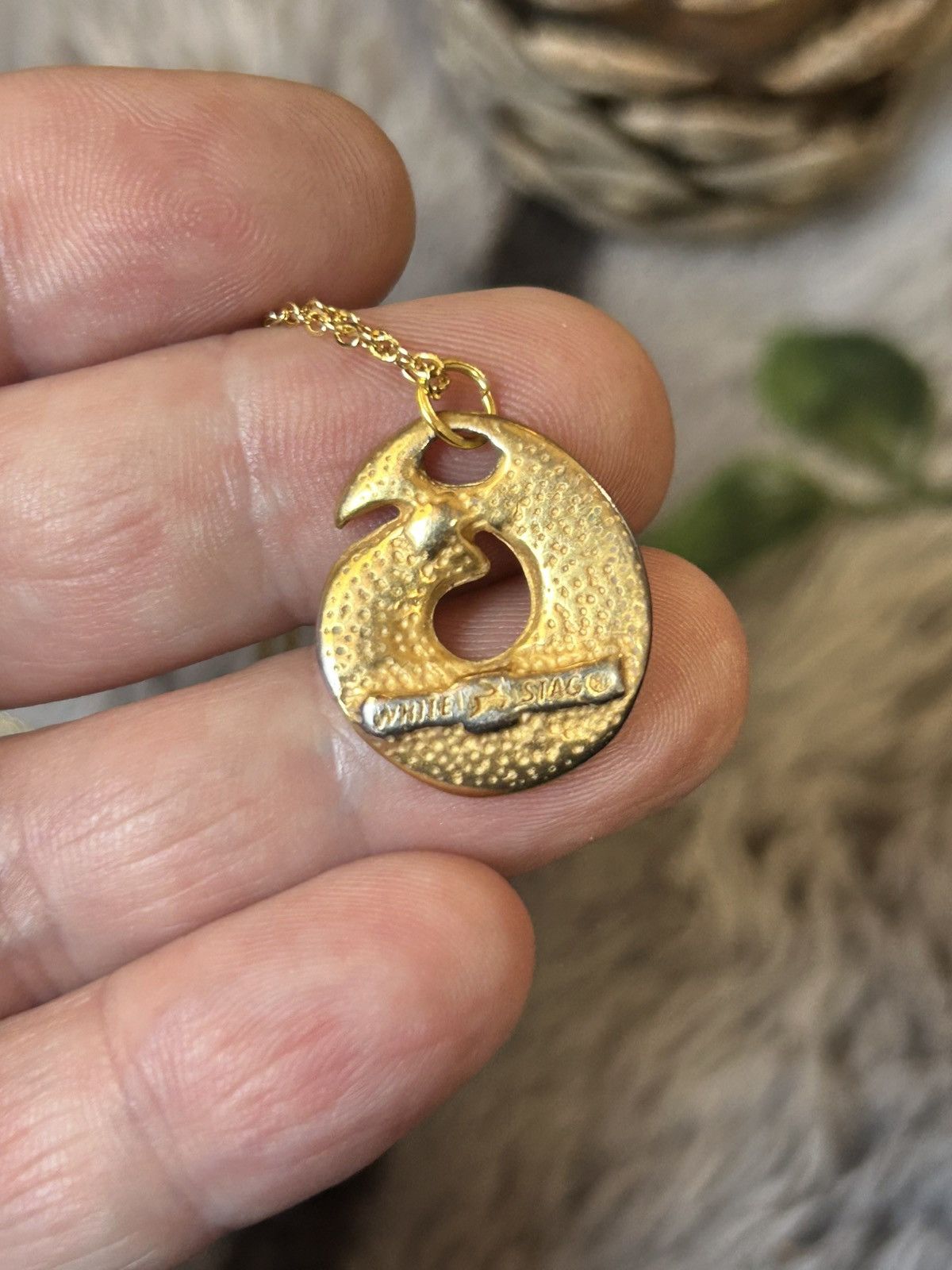 Handmade Handcrafted vintage gold swirl design pendant necklace Size ONE SIZE - 5 Thumbnail