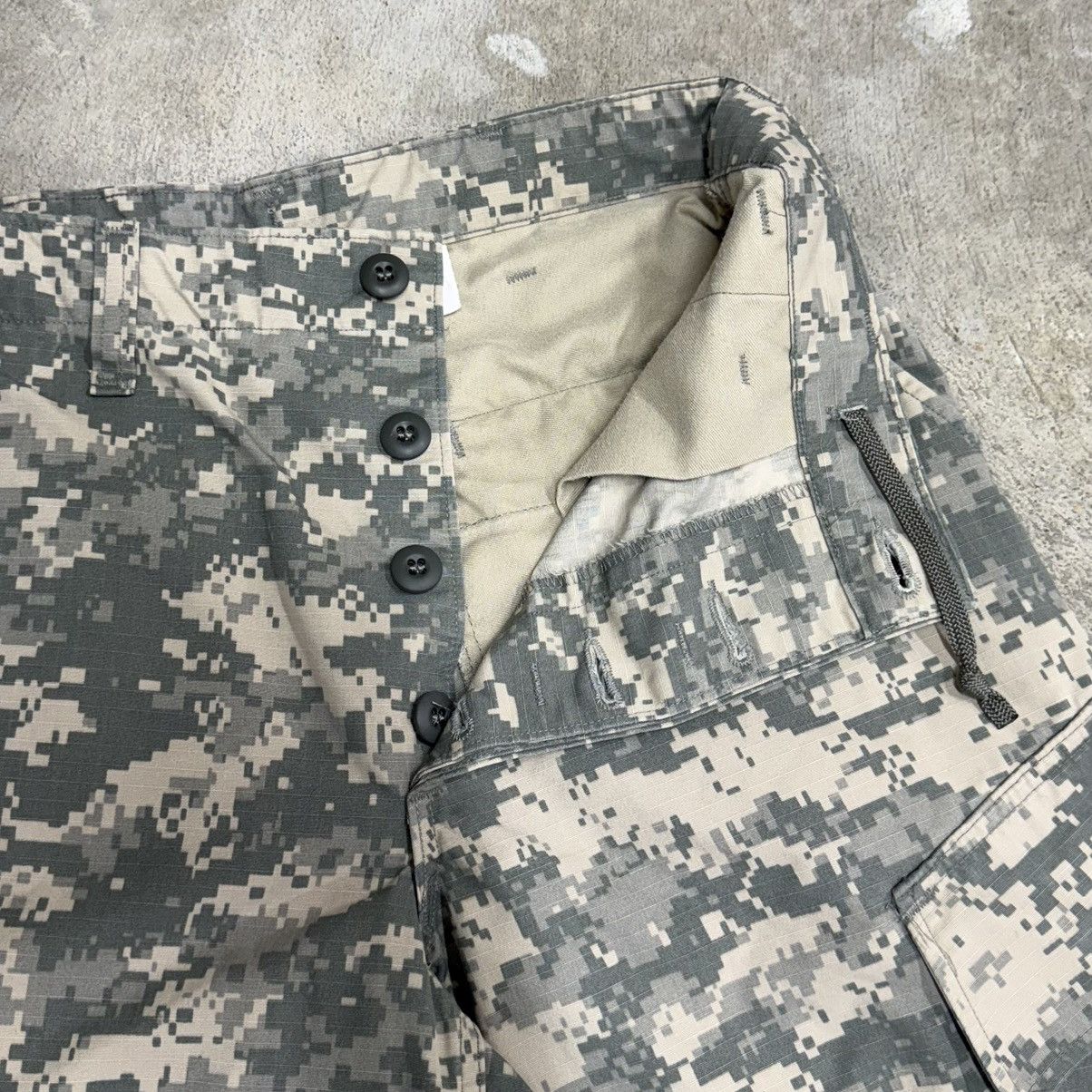 Vintage US Army Digital Camo Tactical Cargo Pants Military Ripstop Size US 32 / EU 48 - 3 Thumbnail