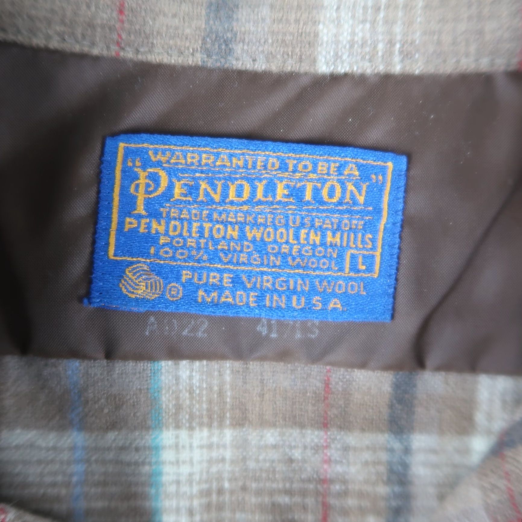Pendleton VINTAGE Pendleton Board Shirt Brown Shadow Plaid Flannel Size L Wool Button-Up Collared 70s Mens Size US L / EU 52-54 / 3 - 6 Thumbnail