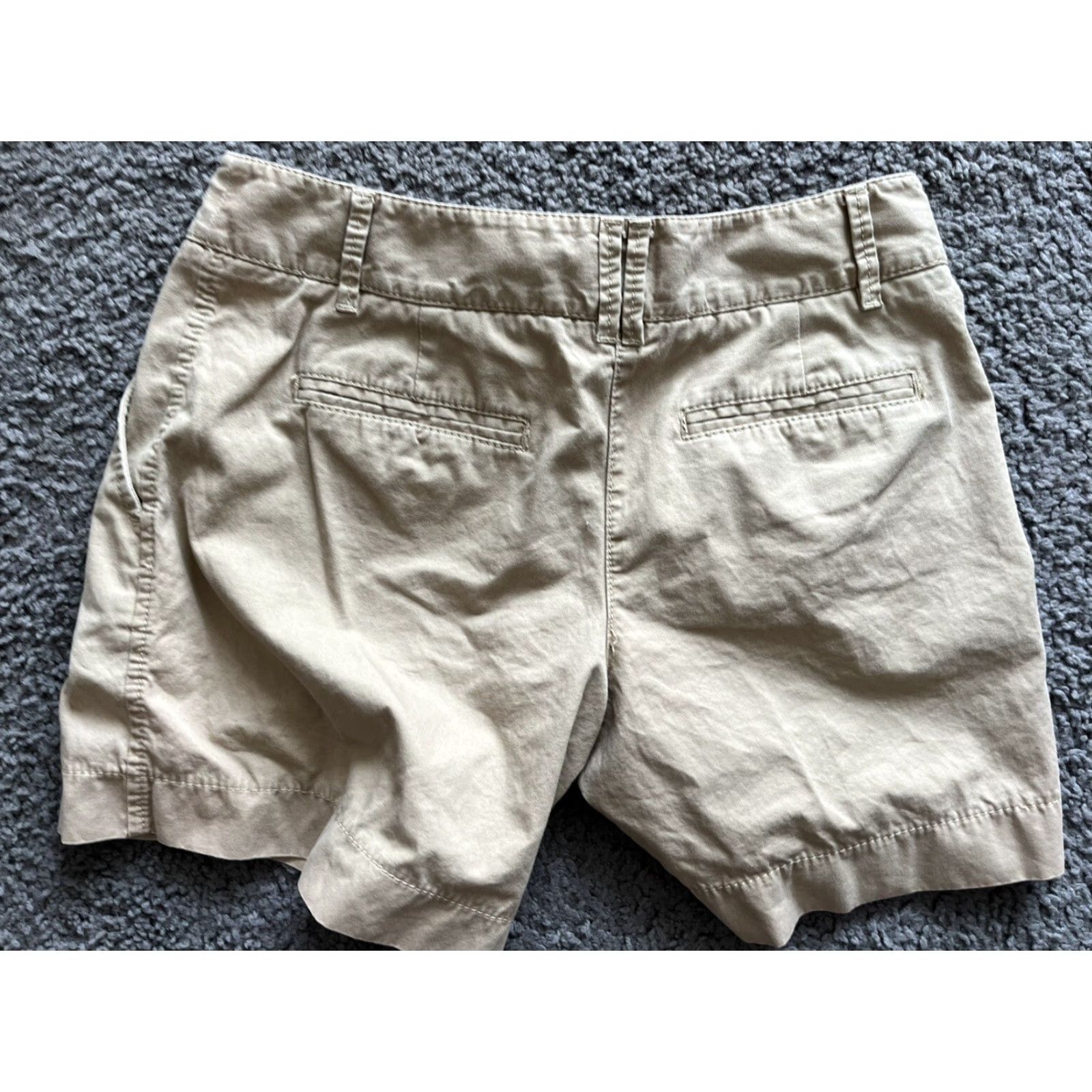 Loft VINTAGE Loft Outlet Shorts Womens 2 Beige Flat Front Low Rise Light Wash 4" Casual Womens Size 26" / US 2 / IT 38 - 2 Thumbnail