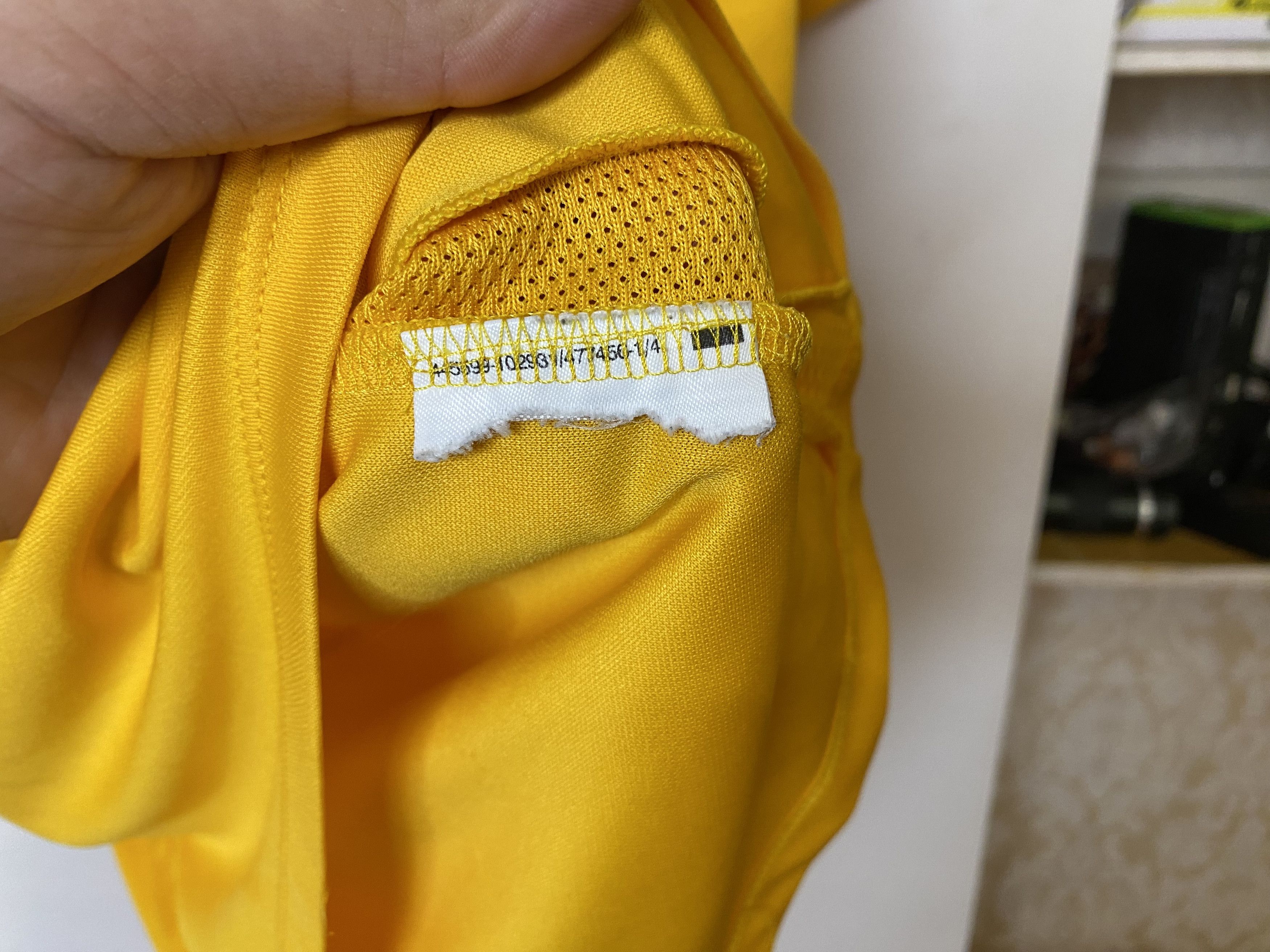 Fila × Nike BSC YOUNG BOYS MEISTER 2018 FOOTBALL SHIRT SOCCER JERSEY Size US M / EU 48-50 / 2 - 6 Thumbnail