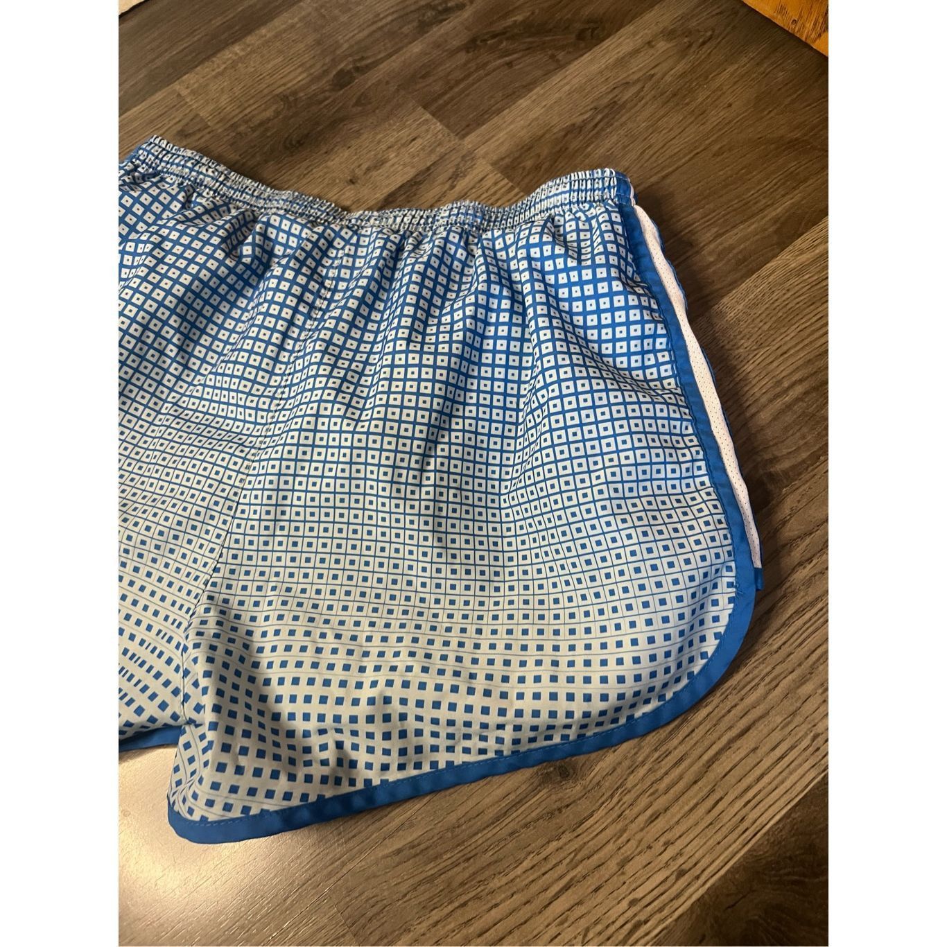 Nike Nike Blue And White Patterned Dri-Fit Shorts Woman’s Size Me Size 28" / US 6 / IT 42 - 8 Thumbnail