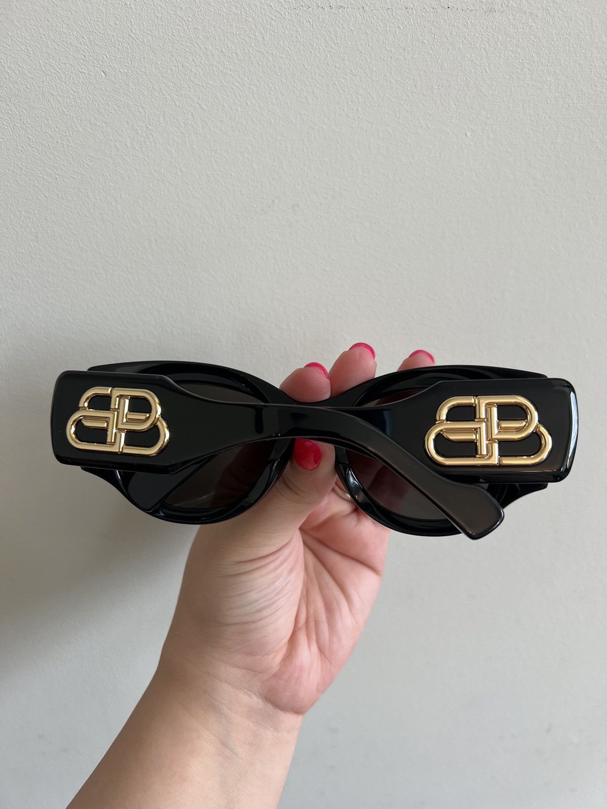 Balenciaga BALENCIAGA PARIS Gold BB Logo Sunglasses Celebrity Worn Size ONE SIZE - 6 Thumbnail