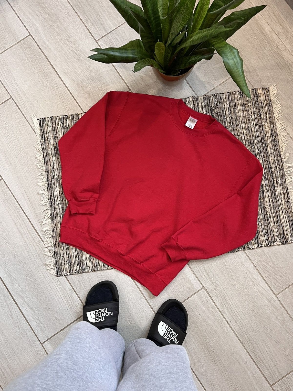 Gildan × Vintage Vintage Gilden Blank Sweatshirt red fleece loose fit Size US M / EU 48-50 / 2 - 1 Thumbnail