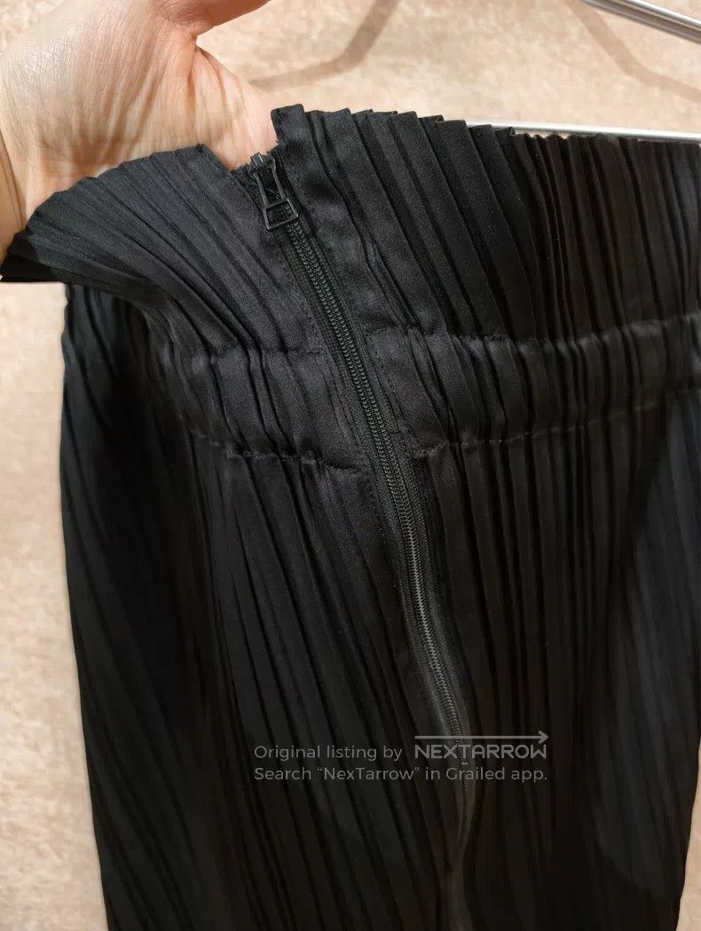 Issey Miyake Issey Miyake Main Line Black Midi Skirt Size 25" / US 0 / IT 36 - 4 Thumbnail