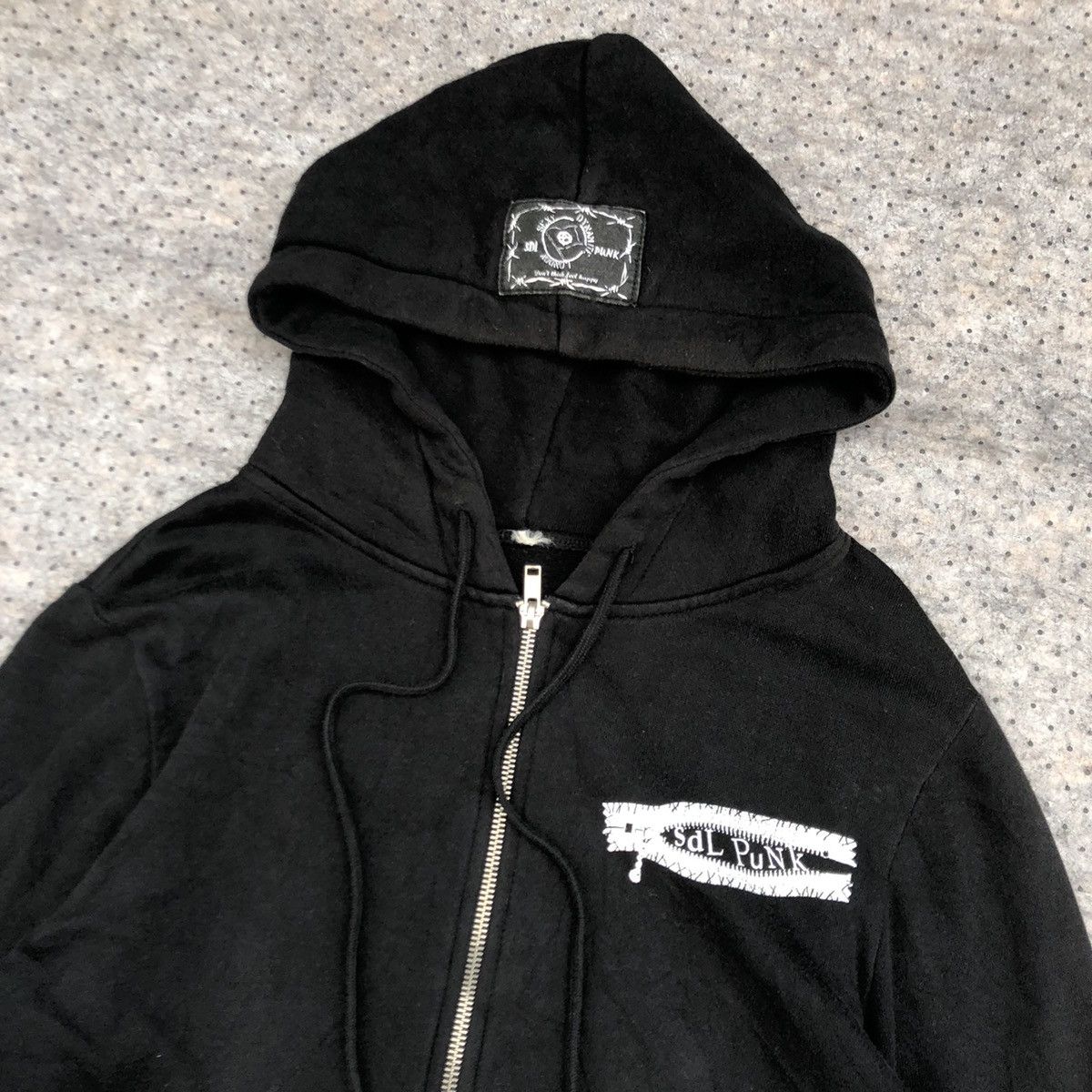 Japanese Brand Vintage Sexy Dynamite London Punk Zipphoodie Size XS / US 0-2 / IT 36-38 - 3 Thumbnail