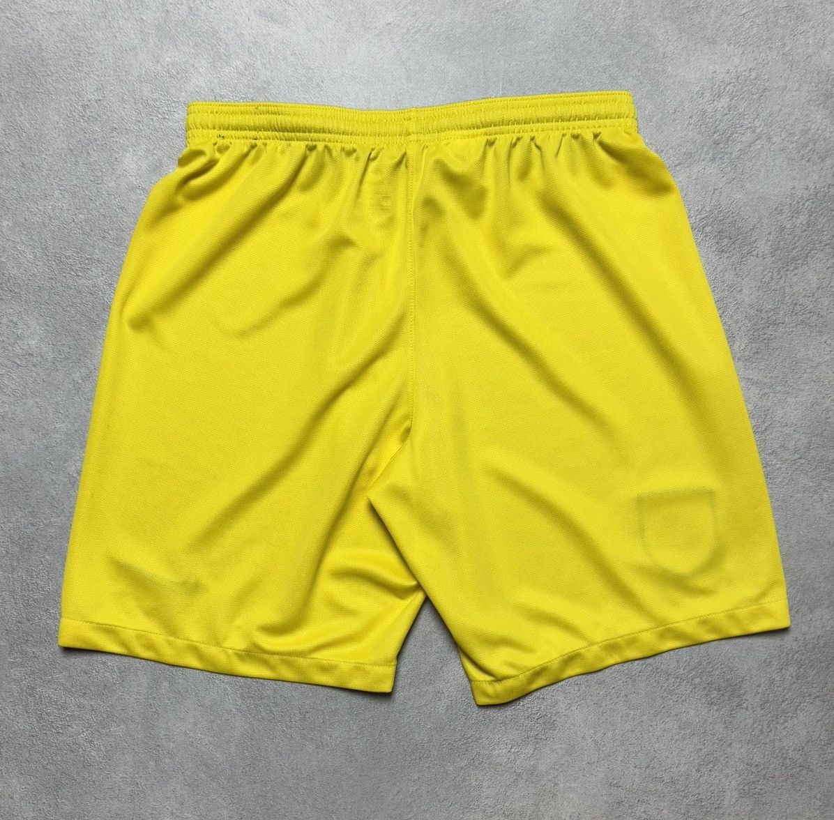 Nike Nike England 2018 2019 Goalkeeper Football Soccer Shorts Size US 32 / EU 48 - 2 Thumbnail