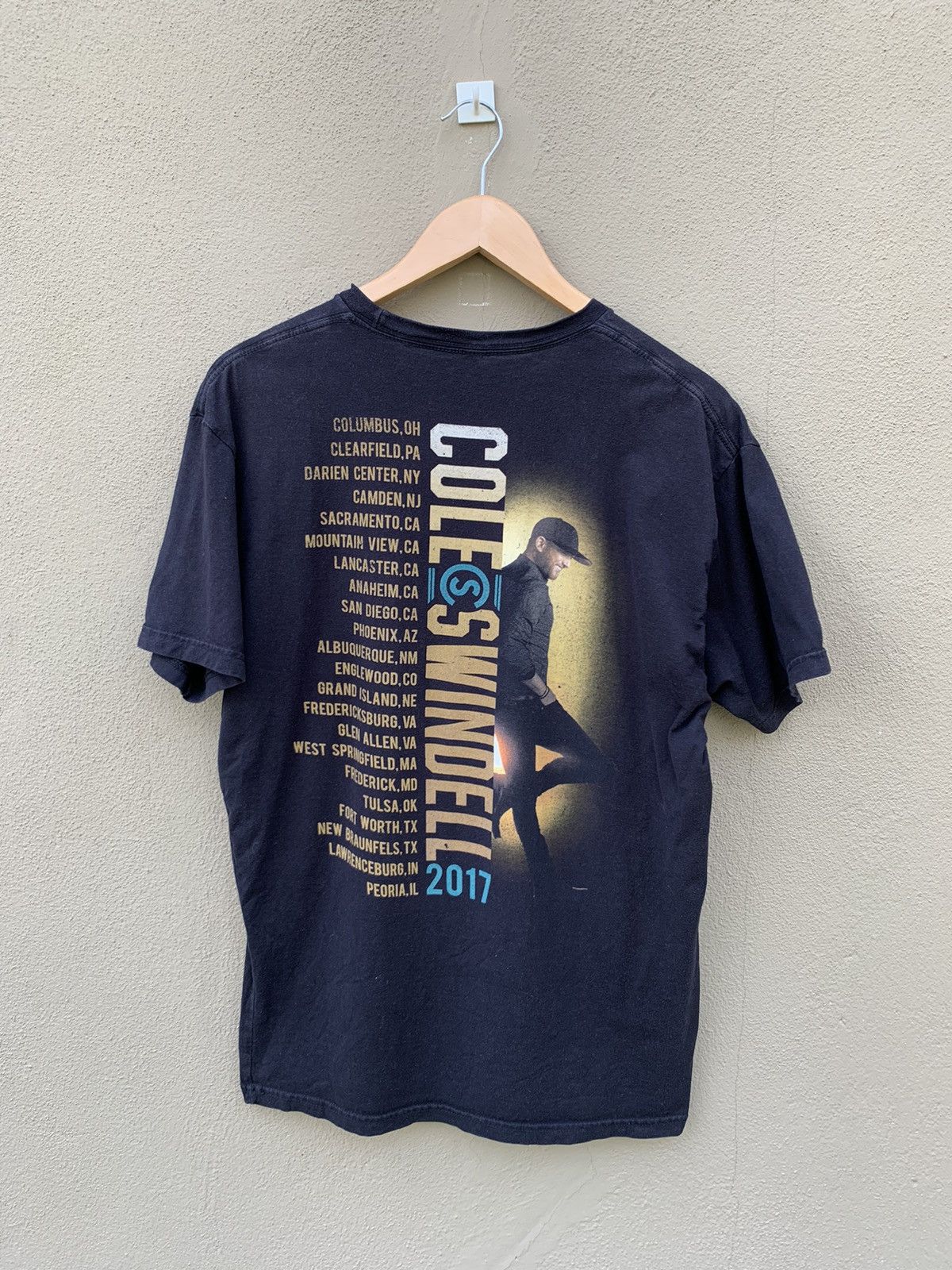Band Tees 2017 Cole Swindell American Country Singer Tee Size US L / EU 52-54 / 3 - 1 Thumbnail