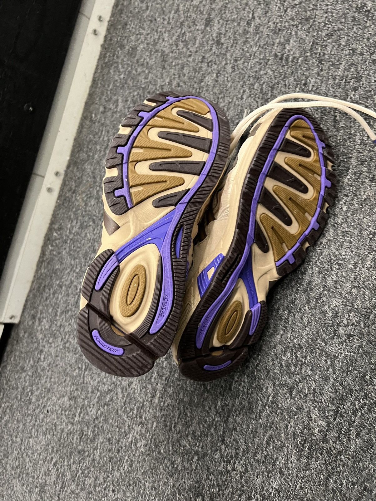 Adidas Bad bunny x adidas Size US 7.5 / EU 40-41 - 4 Thumbnail