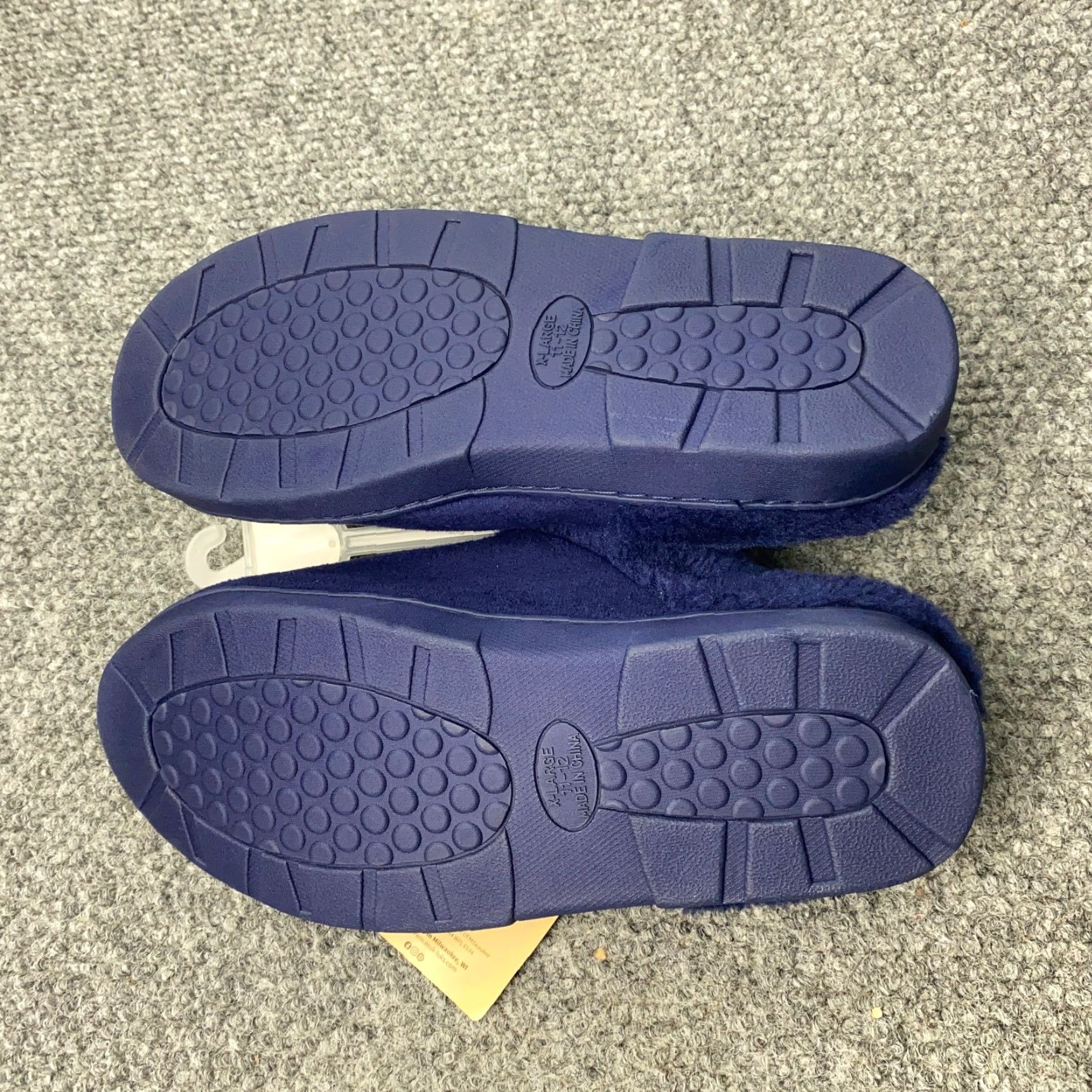 Vintage Muk Luks Slippers Womens XL (11-12) Royal Blue Slip-On Faux Fur Memory Foam Casual Travel Size ONE SIZE - 7 Thumbnail