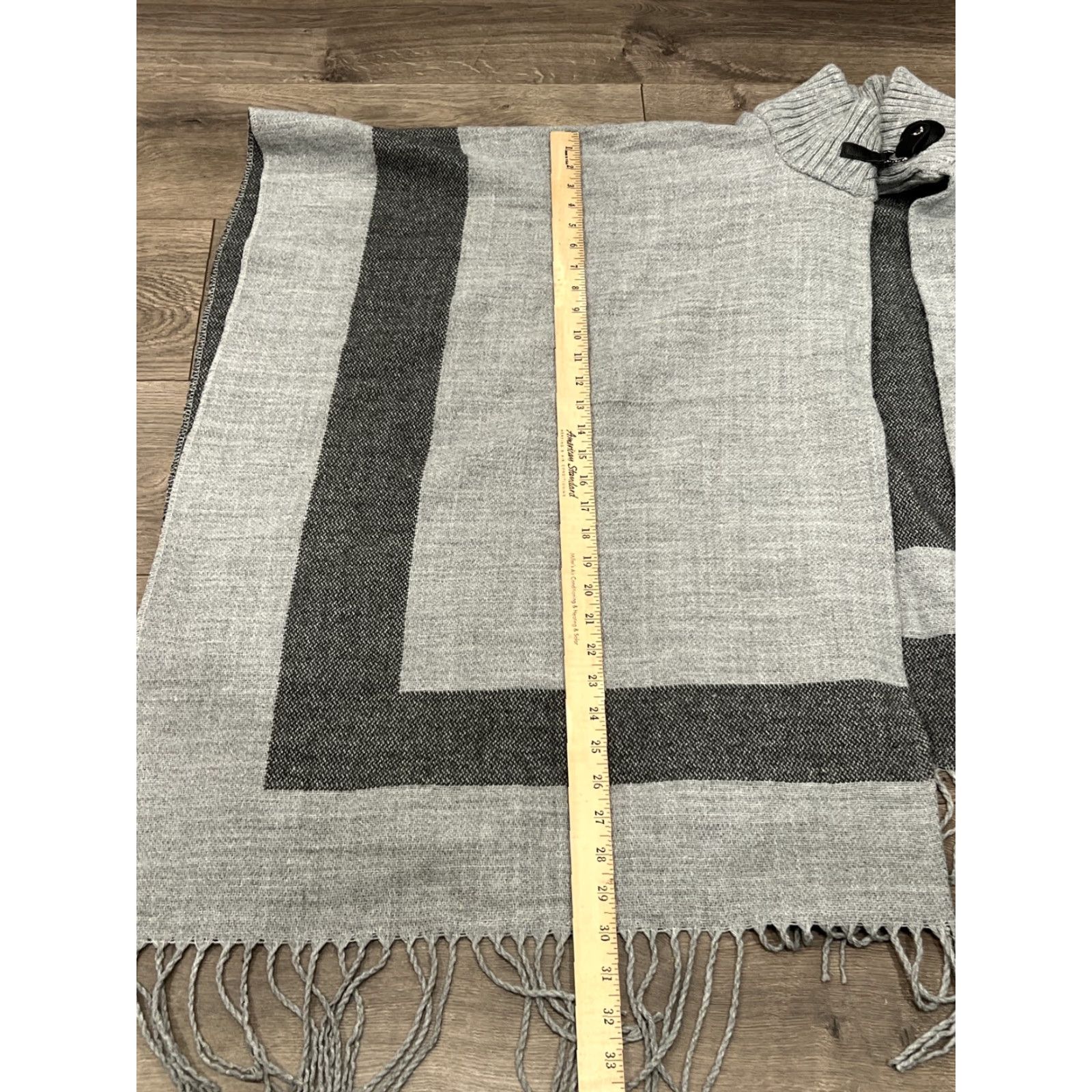 Anthropologie VINTAGE Anthropologie Fringe Cape Sweater Gray One Size Womens Size ONE SIZE - 2 Thumbnail