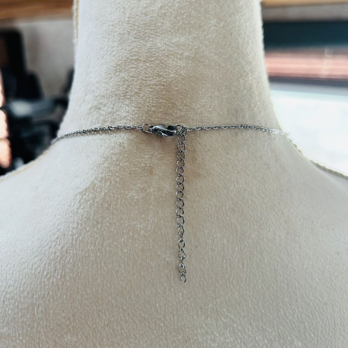 Handmade Handcrafted charcoal opalescent Victorian lady necklace Size ONE SIZE - 5 Thumbnail