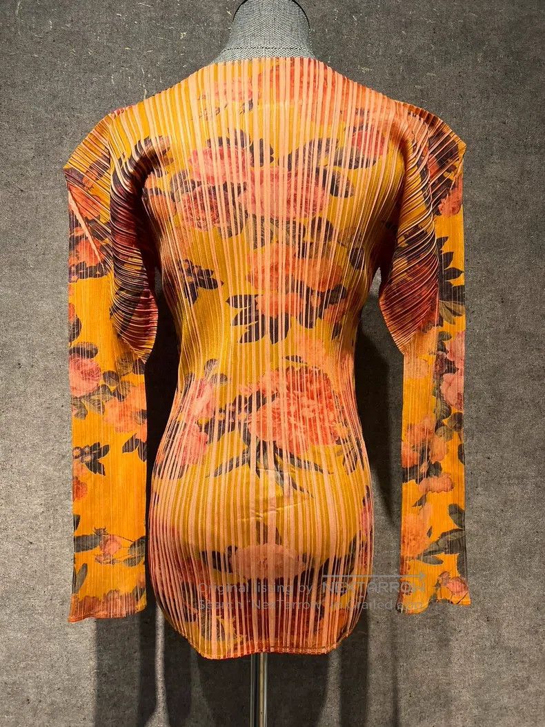Issey Miyake Issey Miyake Rose Floral Pleated Top Size L / US 10 / IT 46 - 7 Thumbnail