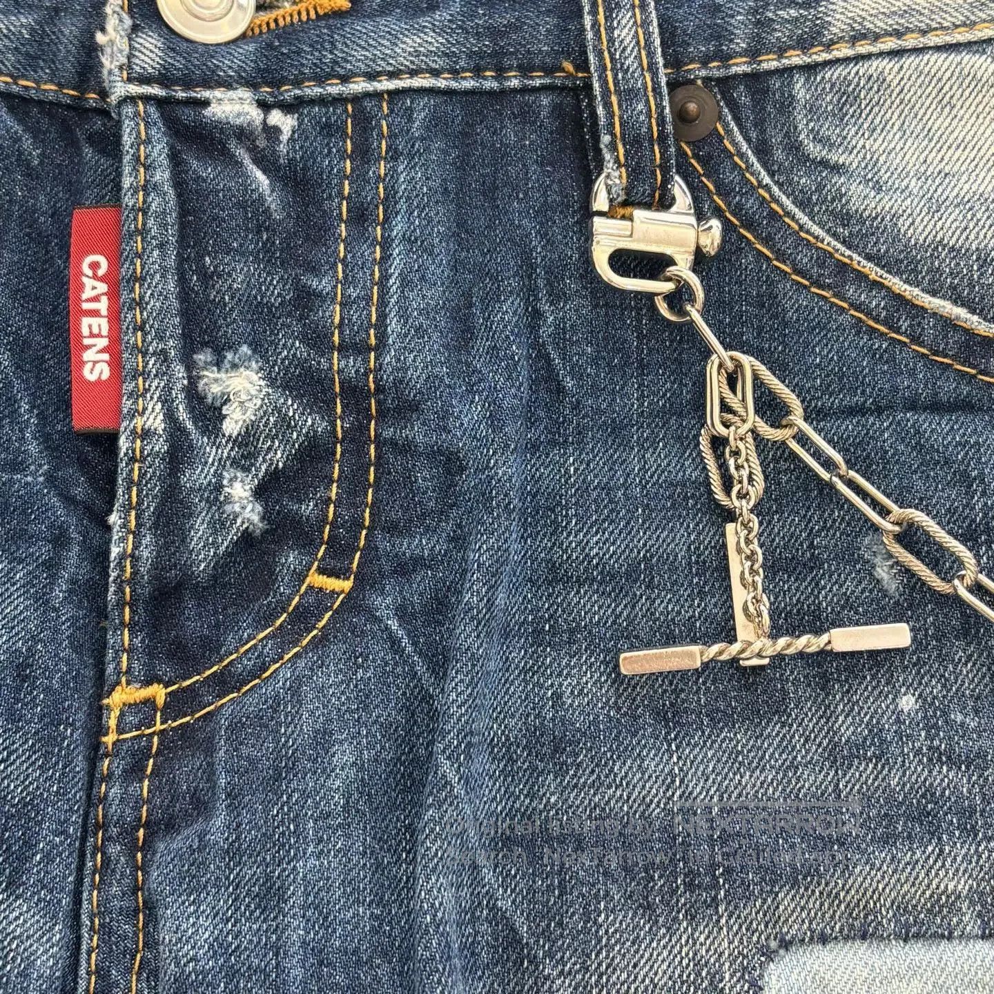 Other Worn-out, holey jeans shorts Size US 28 / EU 44 - 6 Thumbnail