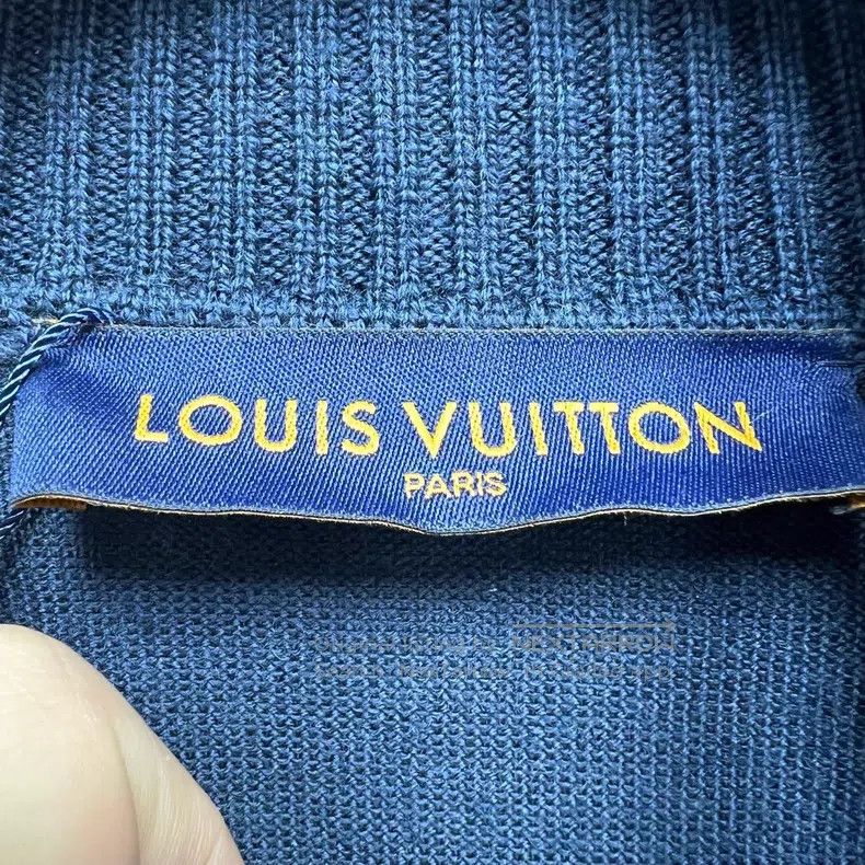 Louis Vuitton Louis Vuitton NIGO Dark Blue Heart Turtleneck Sweater Size US XL / EU 56 / 4 - 3 Thumbnail