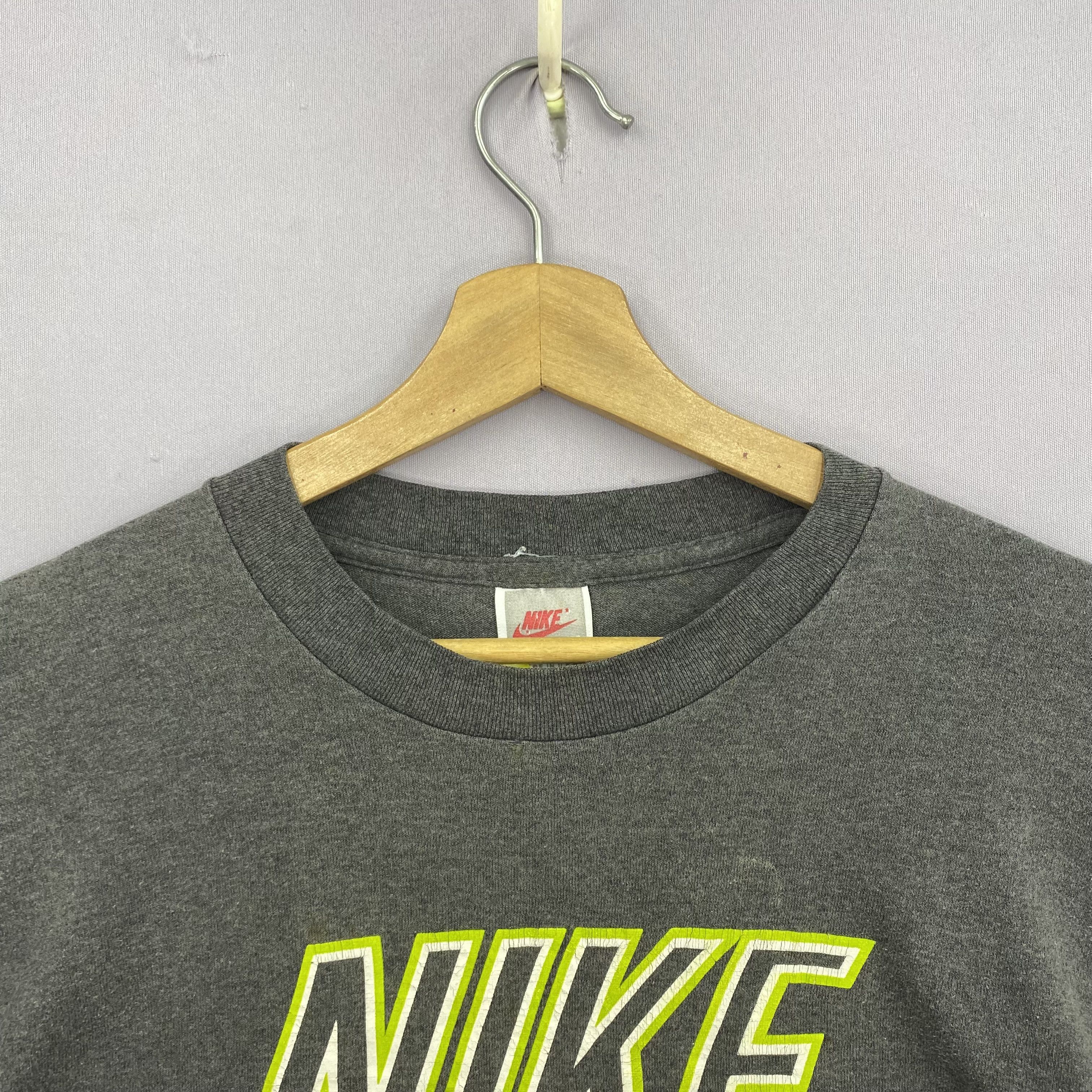 Nike Vintage 80s Nike T-Shirt Nike Swoosh Crewneck Tee | GF10111 Size US S / EU 44-46 / 1 - 3 Thumbnail