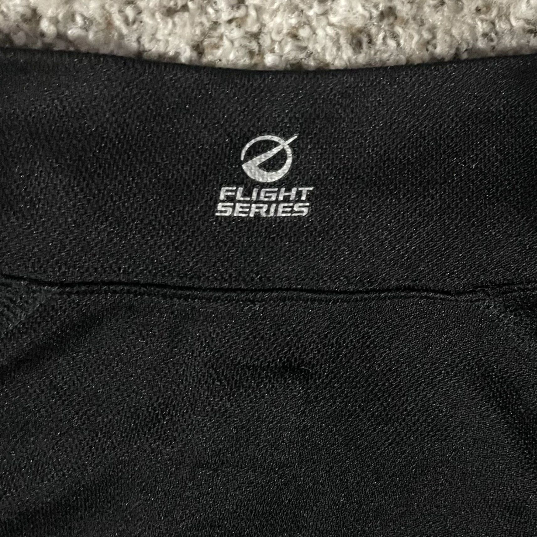 The North Face The North Face Flight Series Vapor Wick 1/4 Zip Pullover Black L Womens - Hole in Left Arm Pocket, Base Layer, Activewear Size L / US 10 / IT 46 - 5 Thumbnail