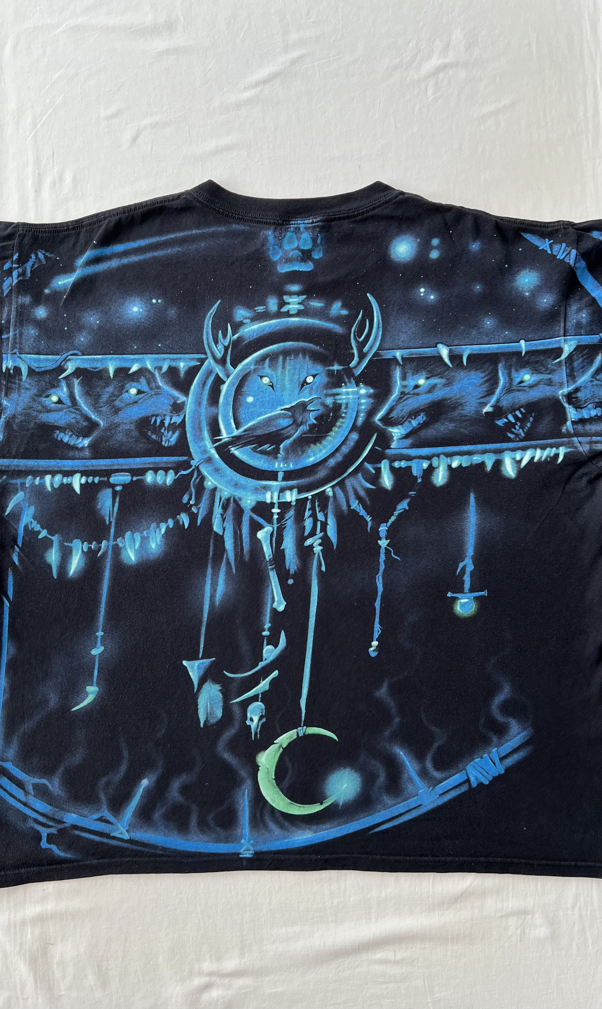 Liquid Blue Vintage 2001 Liquid Blue Wolf All Over Print AOP T-shirt Size US XL / EU 56 / 4 - 11 Thumbnail