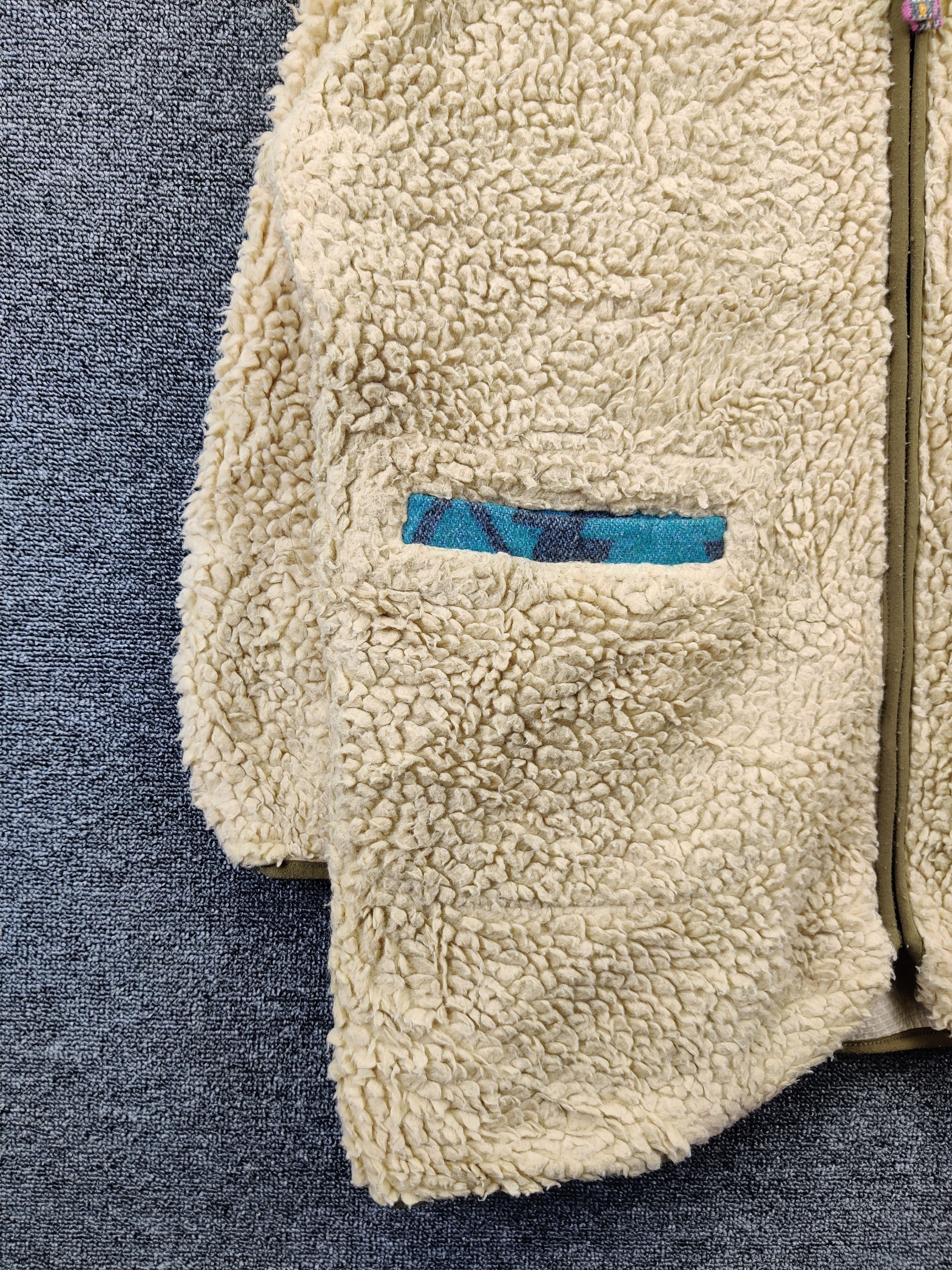Japanese Brand Vintage 90's Titicaca Fleece Sherpa Navajo Jacket Size US L / EU 52-54 / 3 - 4 Thumbnail