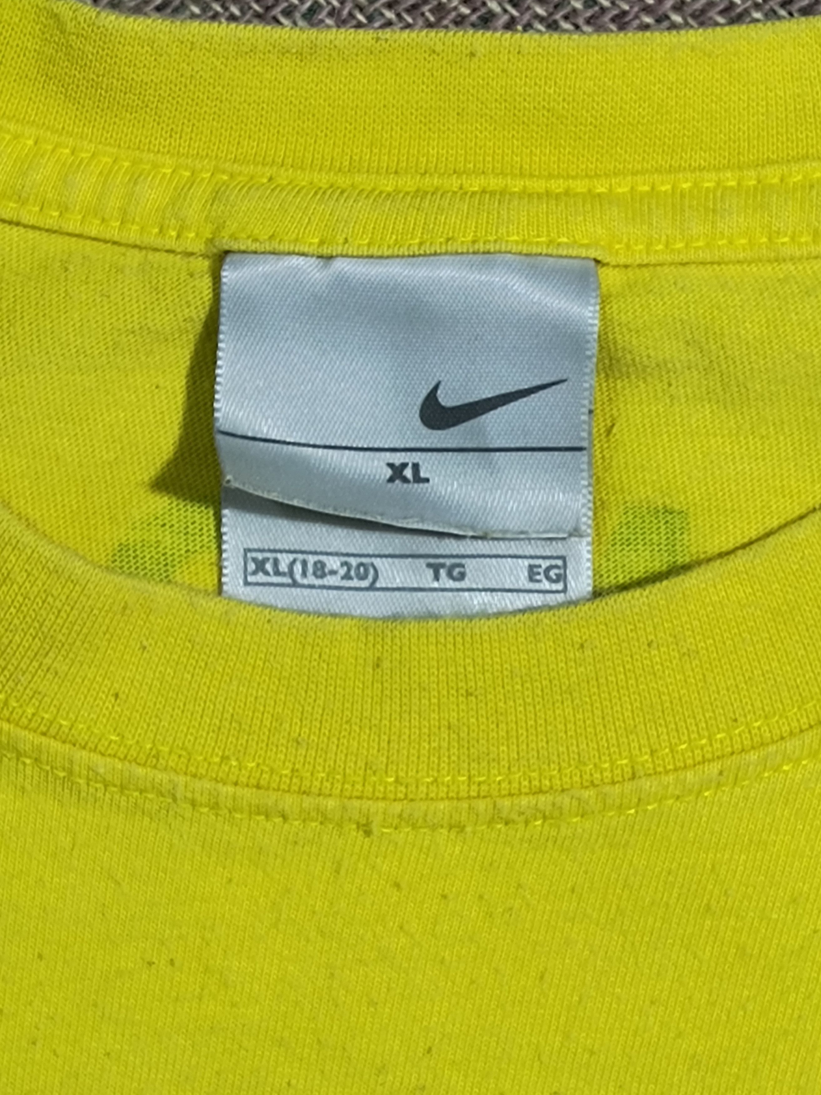 Nike Vintage Y2K Nike Roberto Carlos Brasil tee Size US XL / EU 56 / 4 - 4 Thumbnail