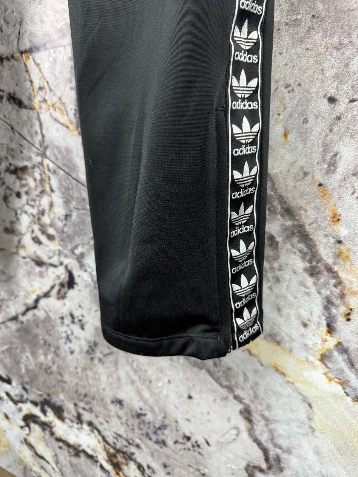 Adidas Adidas Navy Track Pants Athletic Joggers With Side Stripes Size 34" / US 12 / IT 48 - 13 Thumbnail