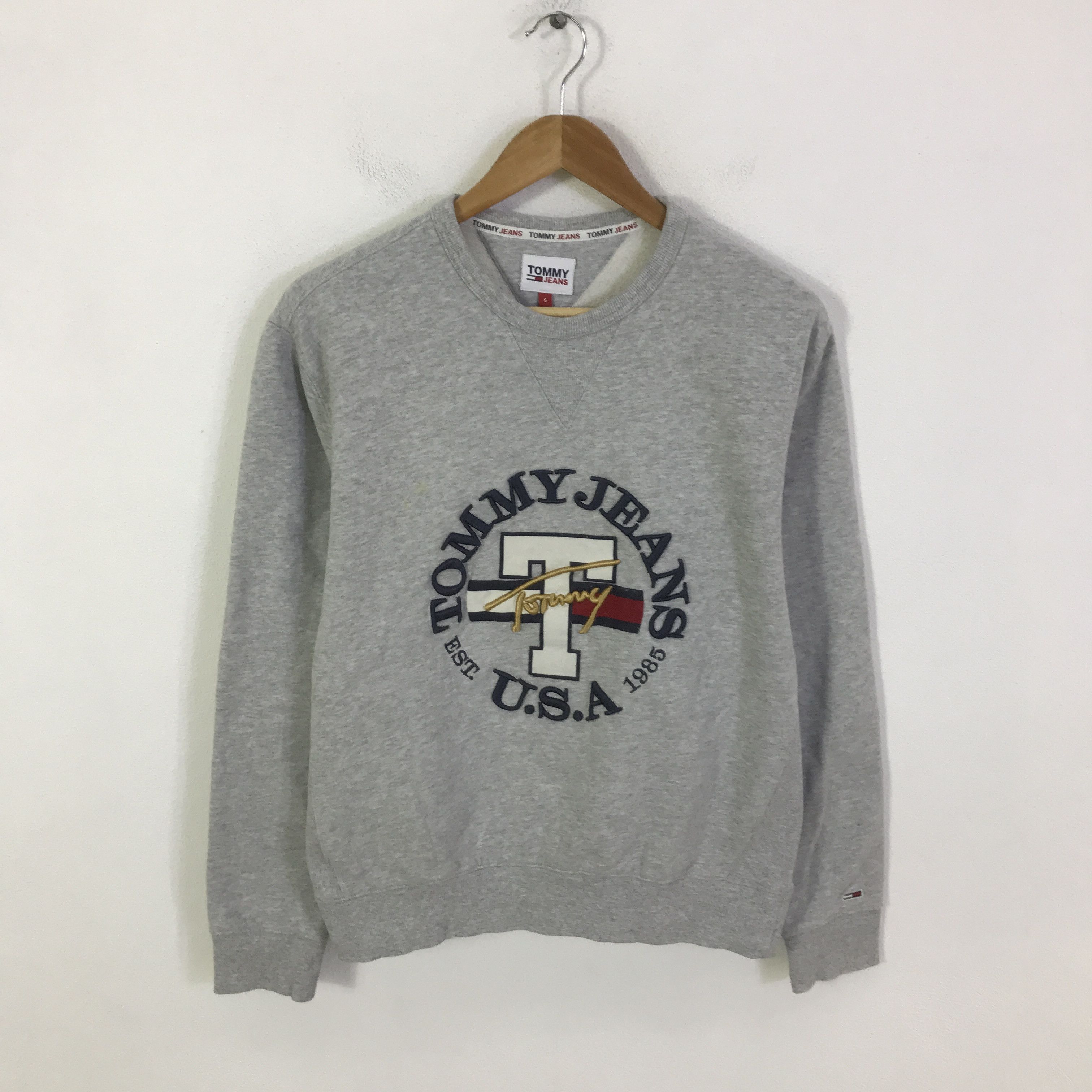 Tommy Hilfiger tommy jeans big logo sweatshirt K119B10 Size US S / EU 44-46 / 1 - 1 Thumbnail