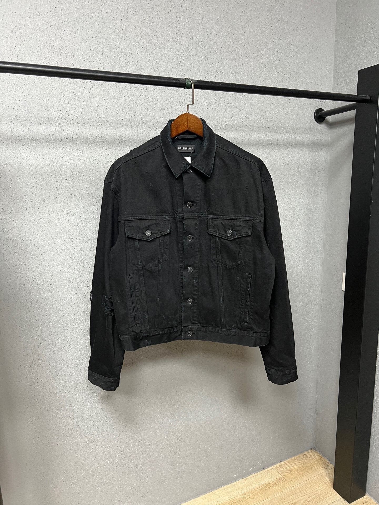 Balenciaga balenciaga black distressed denim jacket Size US L / EU 52-54 / 3 - 1 Thumbnail