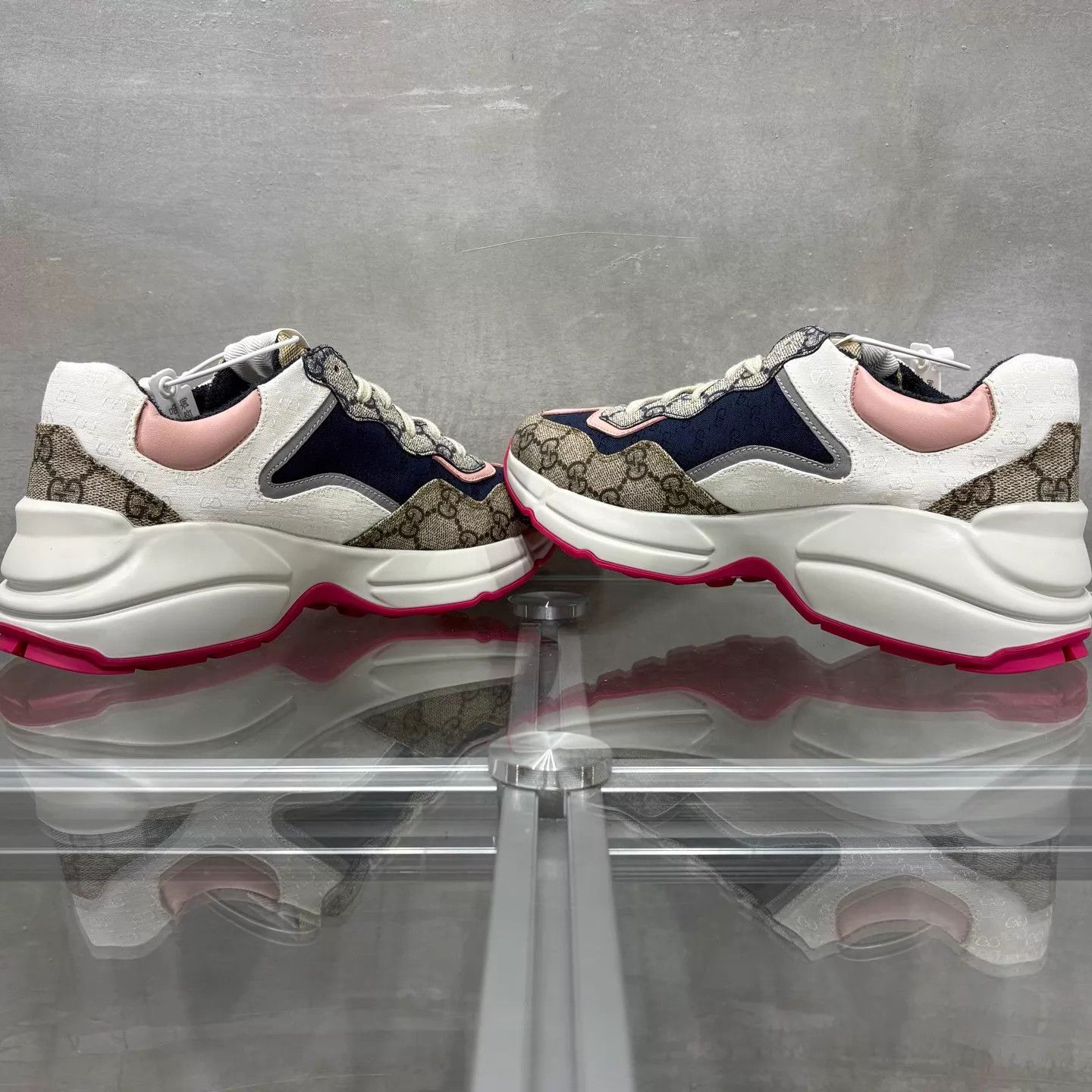 Gucci Gucci Pink GG Supreme Dad Shoe 38 YH25937 Size US 7.5 / IT 37.5 - 5 Thumbnail