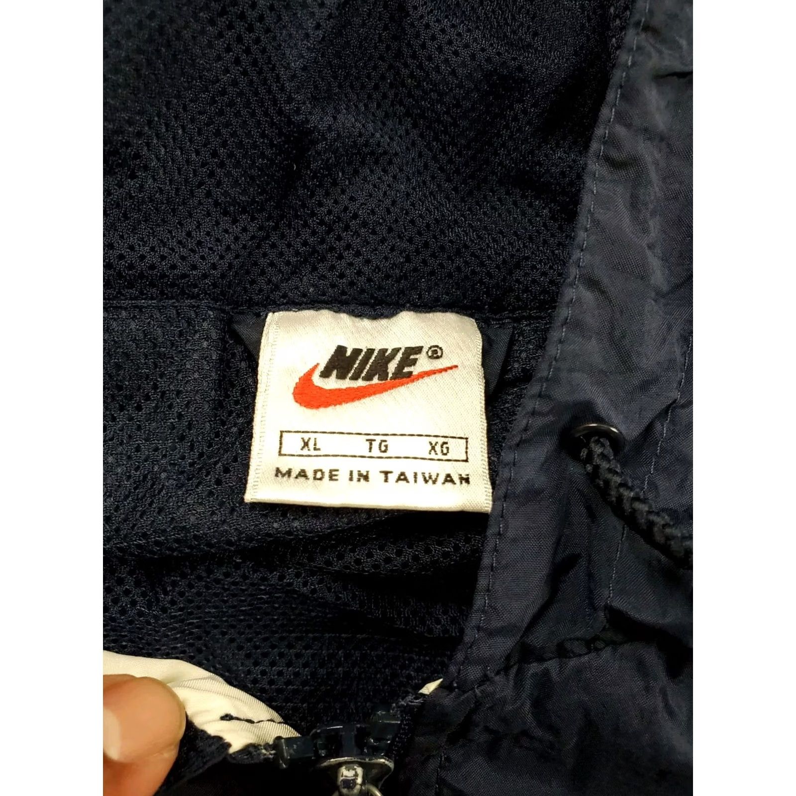 Nike VINTAGE Nike Windbreaker Jacket XL Mens Blue Full Zip Hooded 90s Oversized Size US XL / EU 56 / 4 - 7 Thumbnail