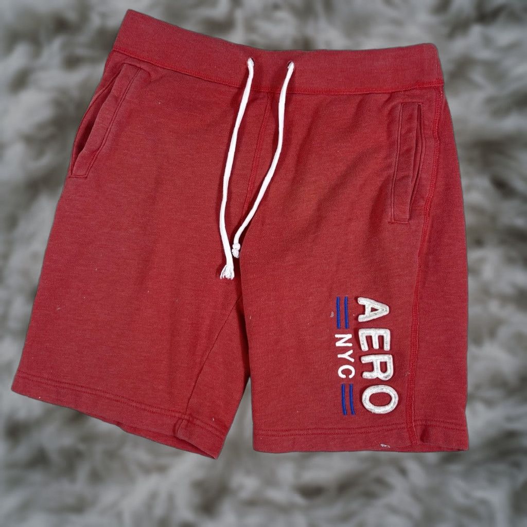 Vintage VINTAGE Aéropostale Sweat Shorts Mens Small Red Drawstring 90s NYC Preppy 90s Sweat Shorts Mens Small Red Aéropostale Size US 29 - 1 Thumbnail