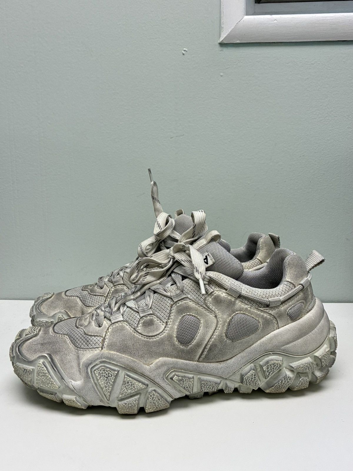 Acne Studios Bolzter football シルバー Bolzter Football Sneakers (BOLZTER-FOOTBALL-GREY-GREEN)